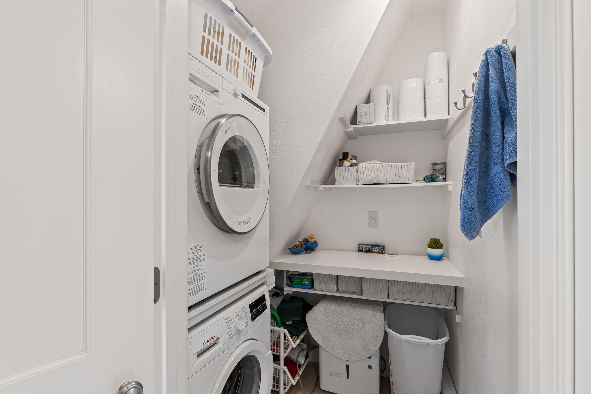 116 Happy Valley Road, Chatham