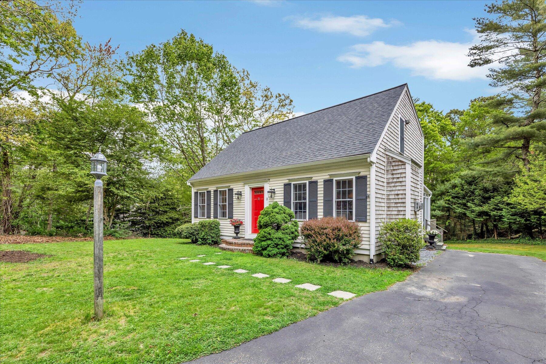 13 Pickerel Way