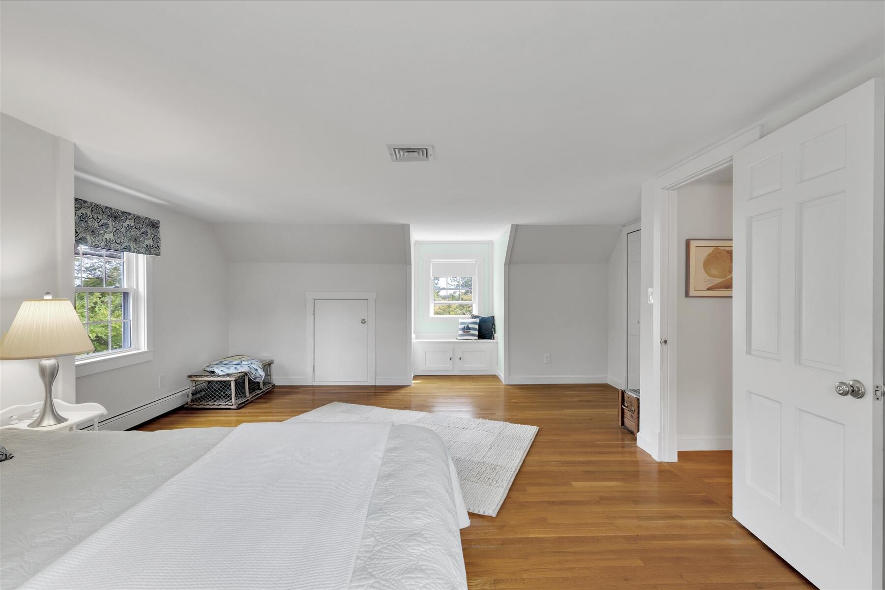 1 Swann Hill Lane