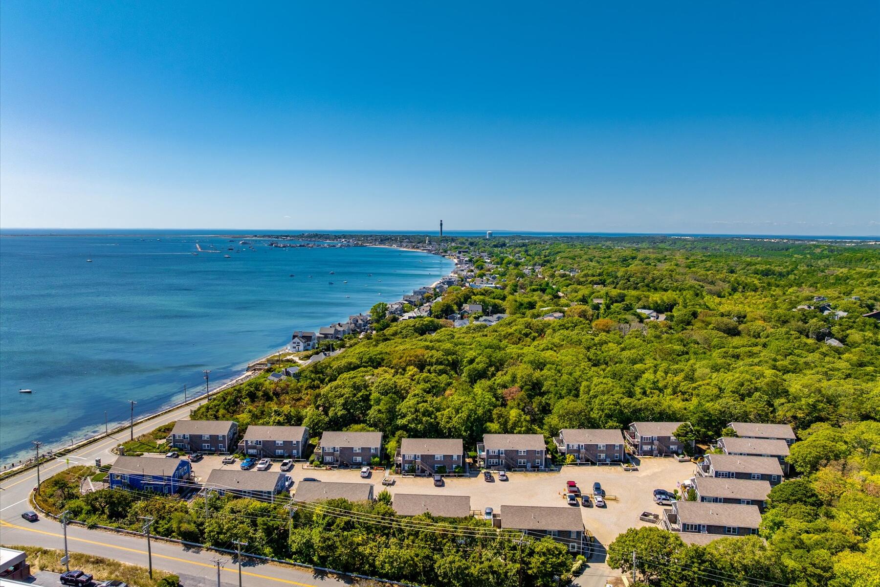 690 Commercial Street Unit: U5D