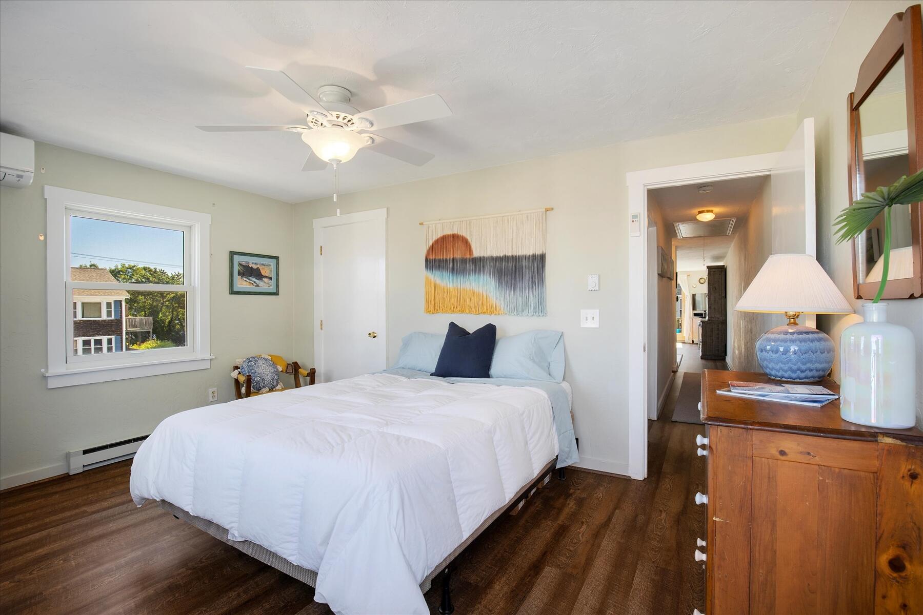 690 Commercial Street Unit: U5D