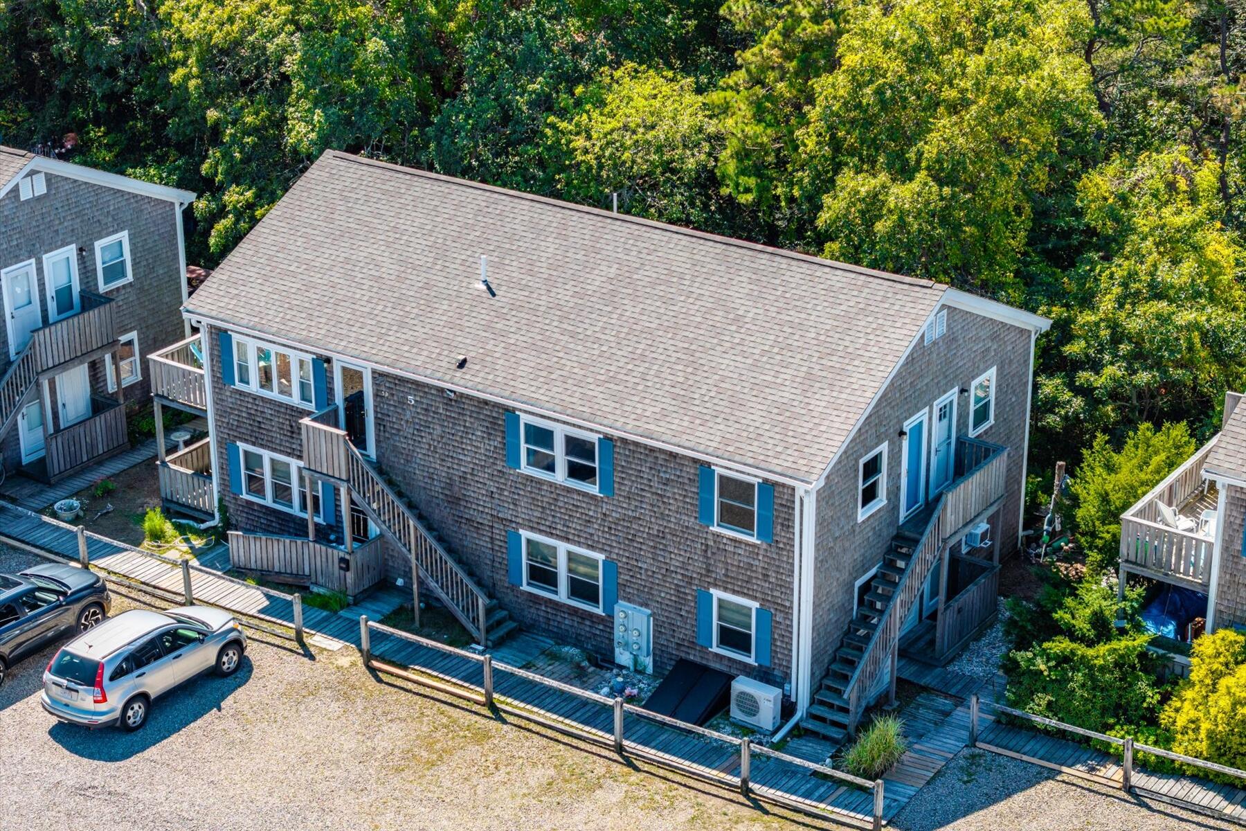 690 Commercial Street Unit: U5D