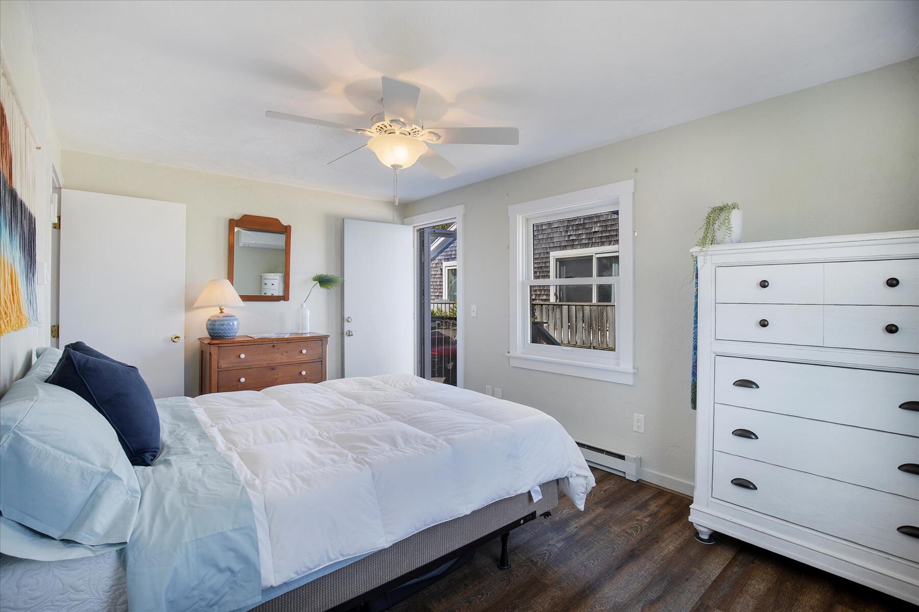 690 Commercial Street Unit: U5D