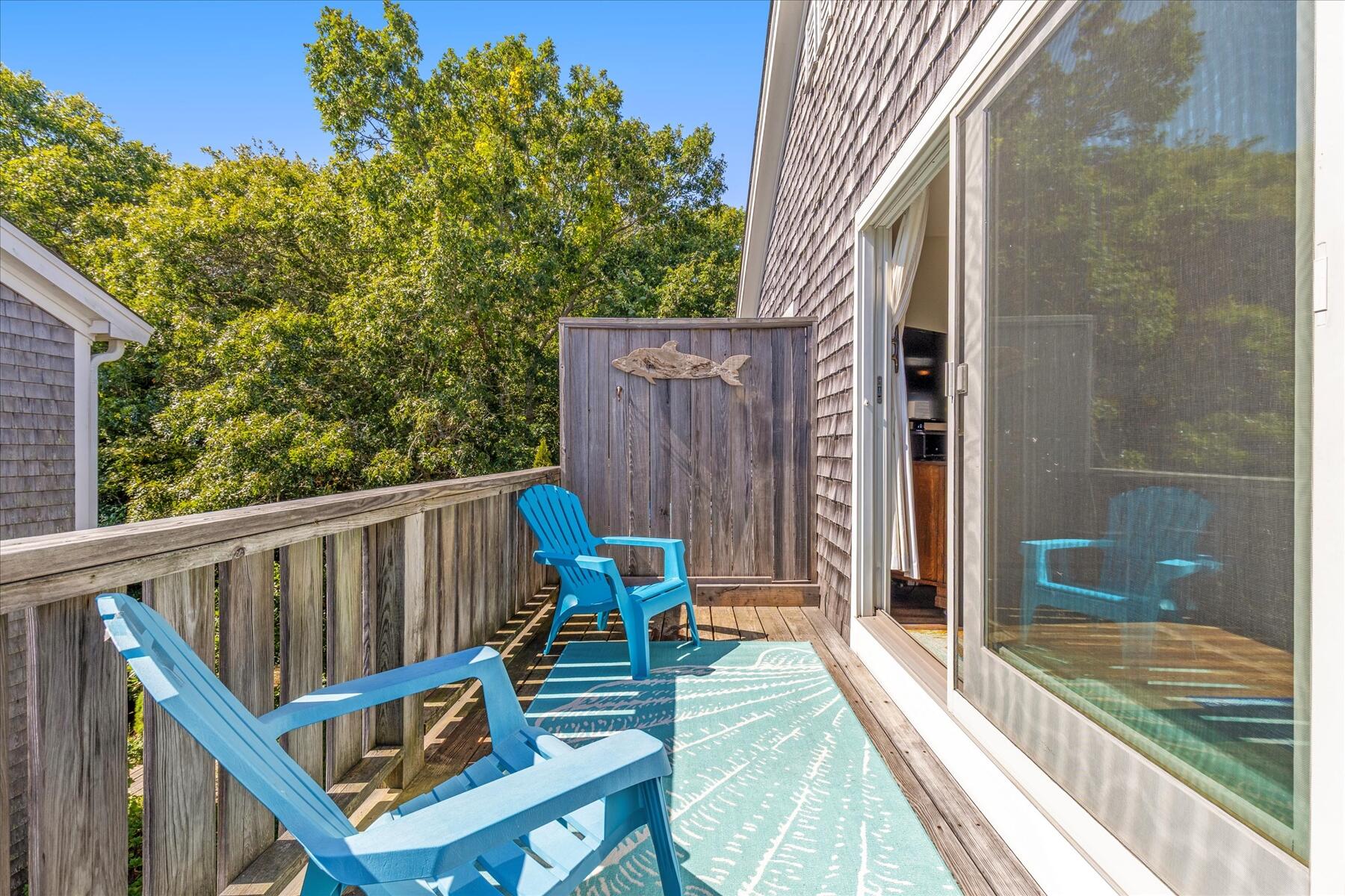 690 Commercial Street Unit: U5D