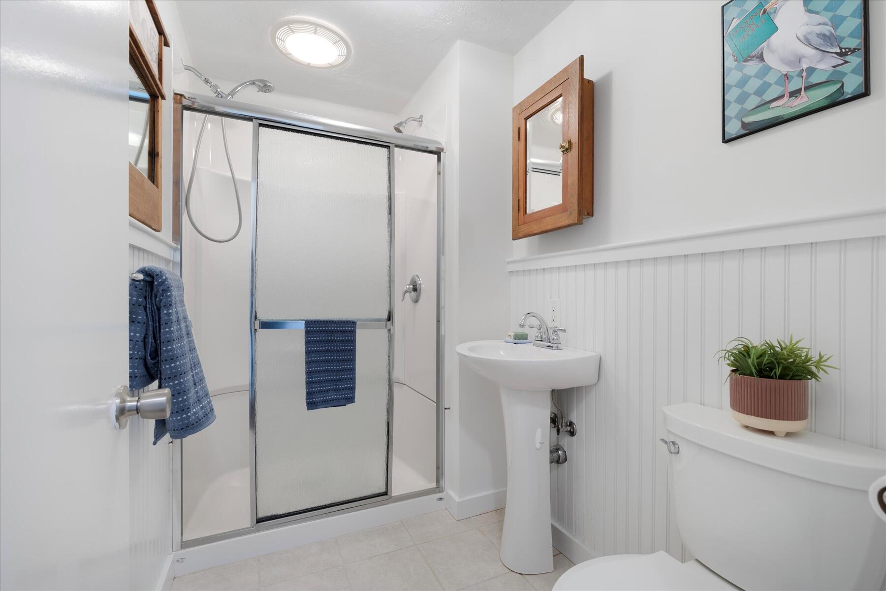 690 Commercial Street Unit: U5D