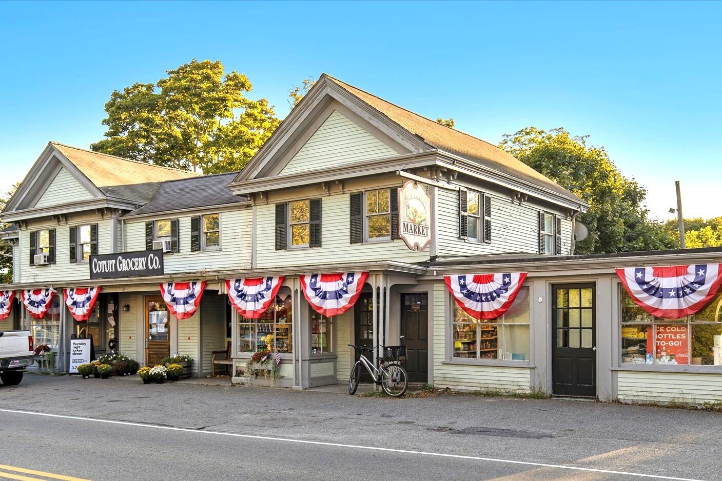 46 Oak Street