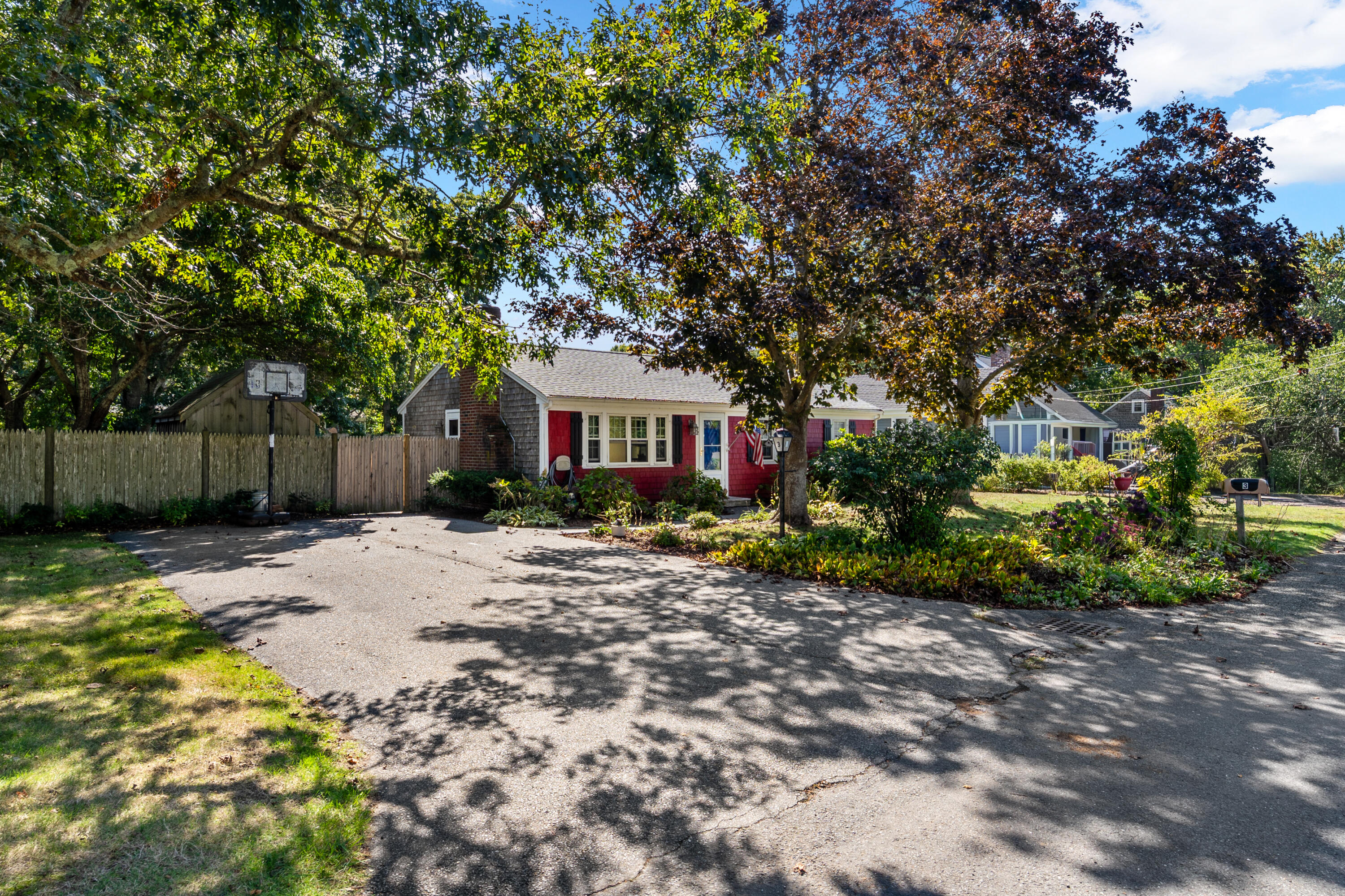 3 Saturn Lane