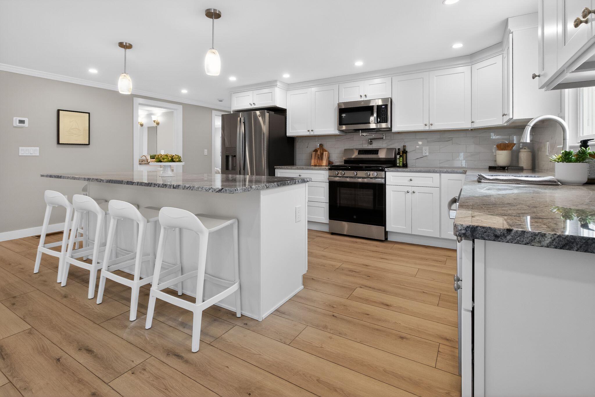 53 Eel River Road