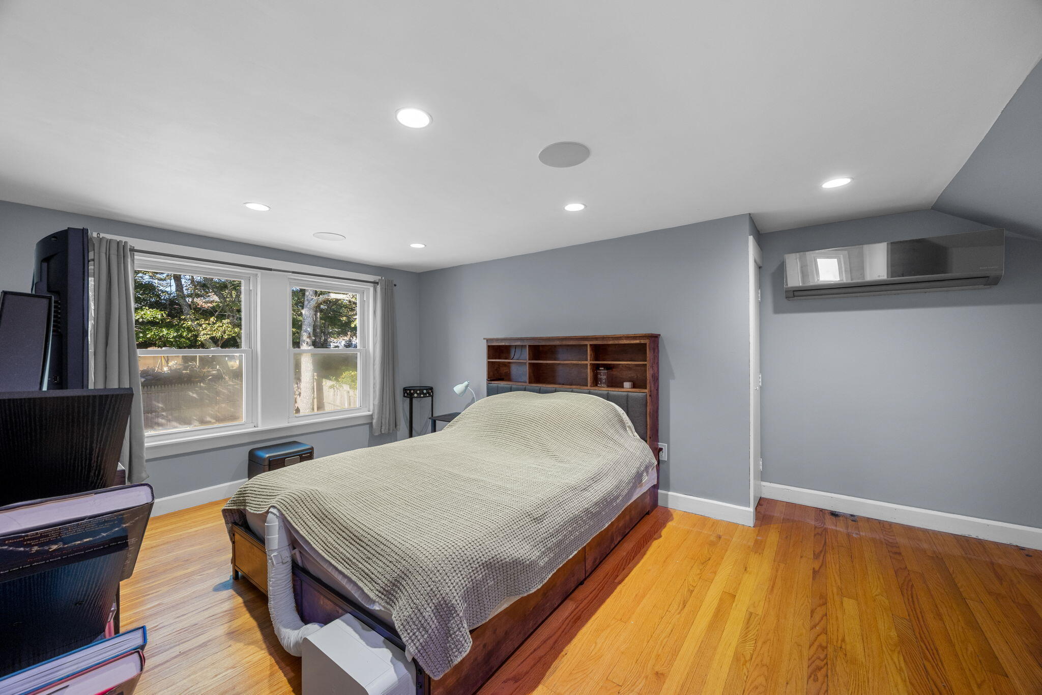 33 Buzzards Bay Avenue, Bourne