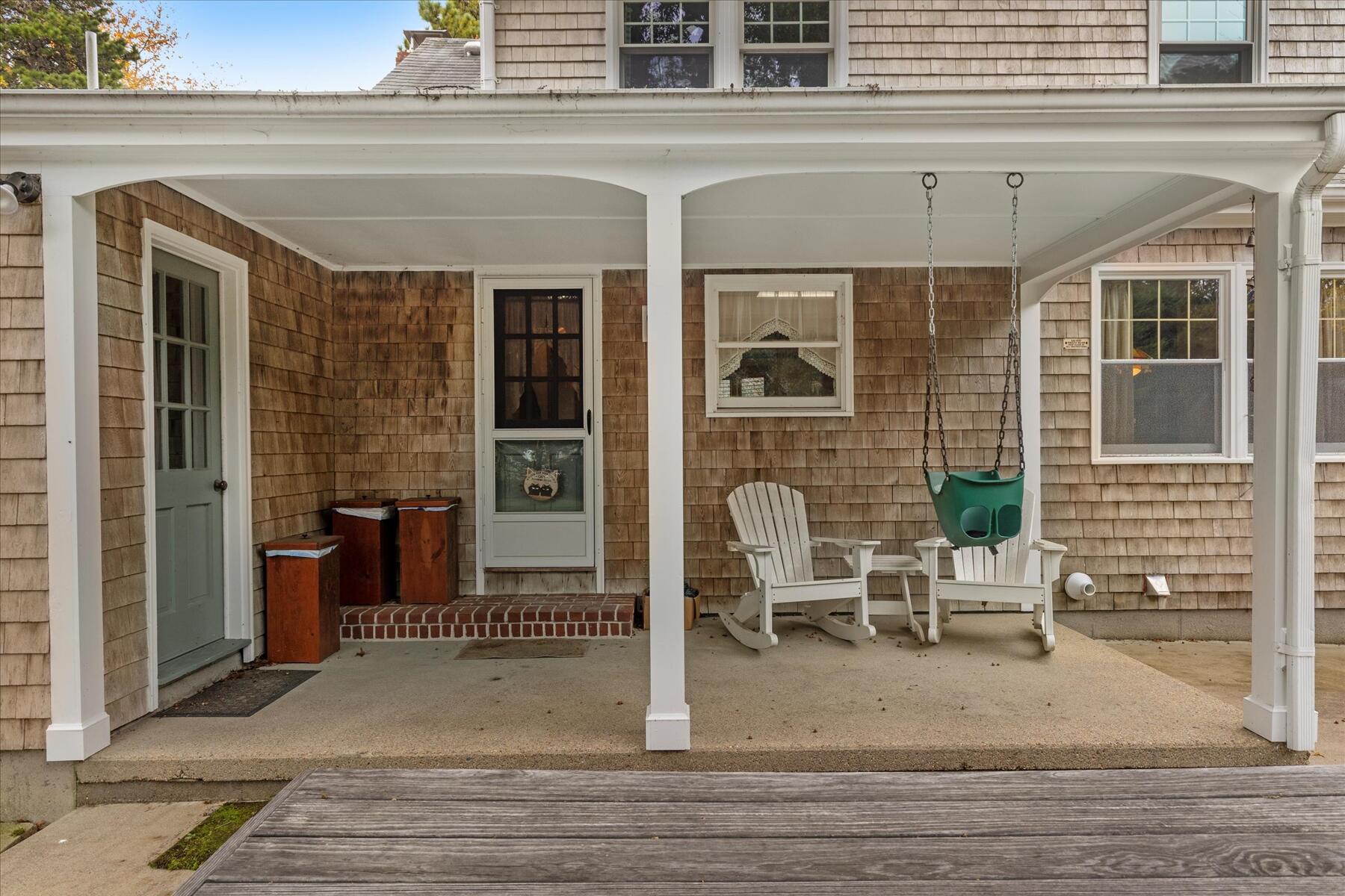 10 Field Road, Eastham