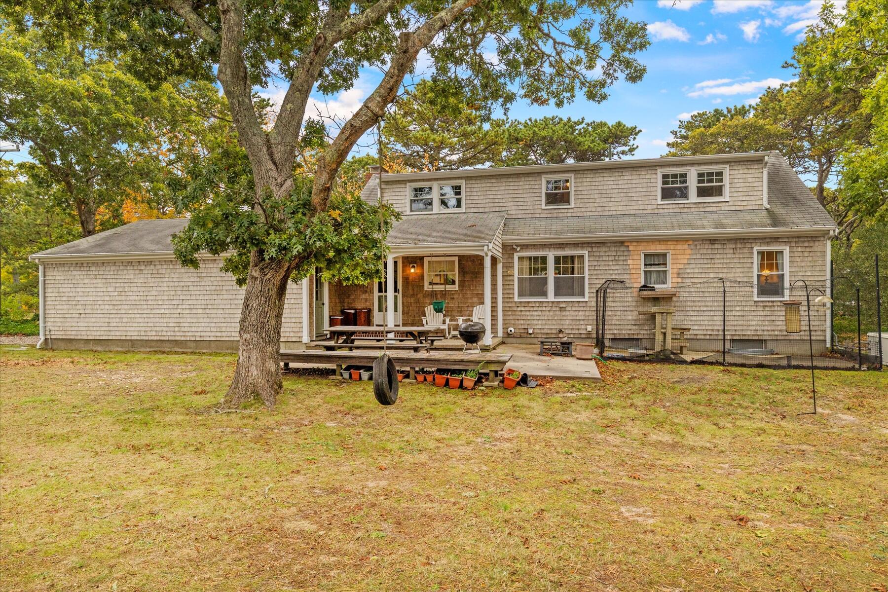 10 Field Road, Eastham