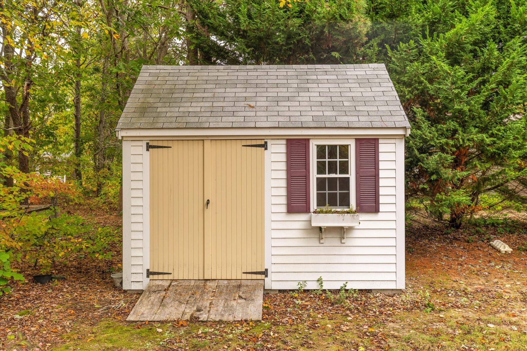 10 Field Road, Eastham