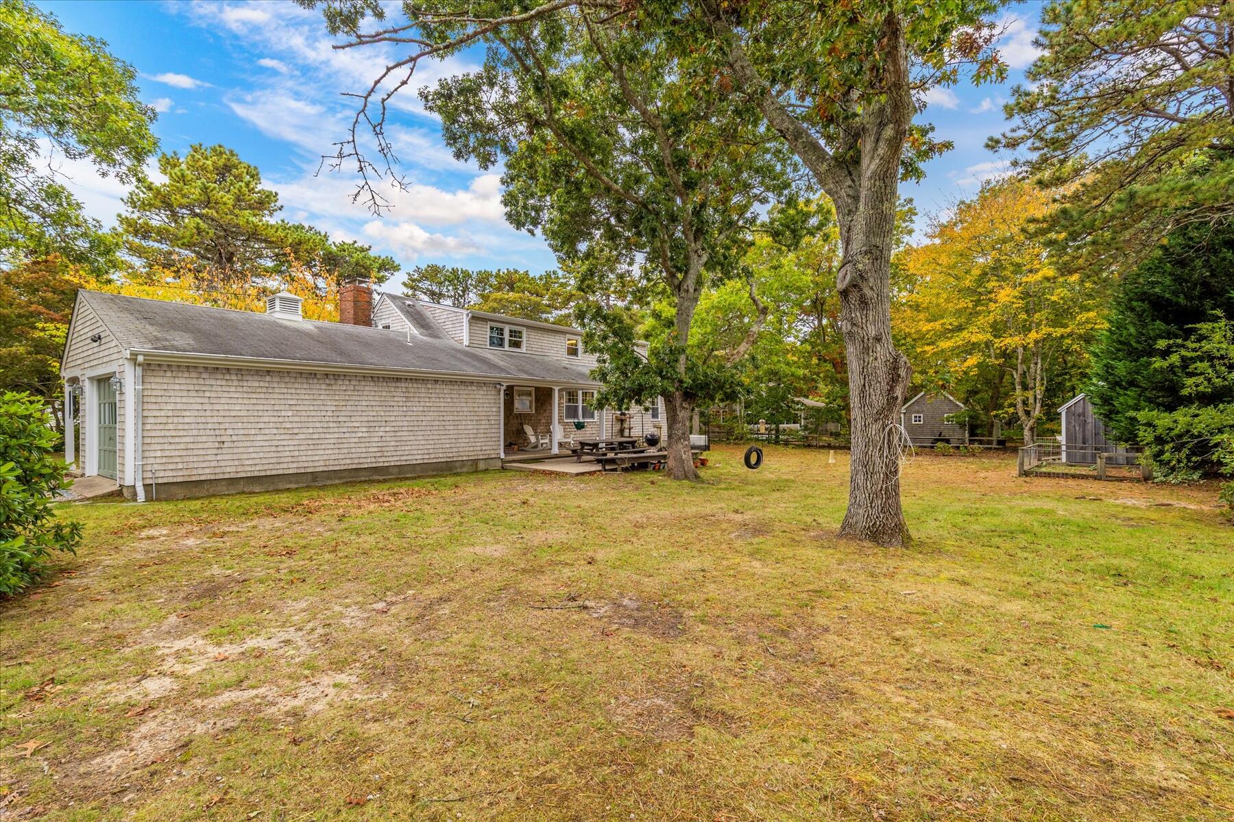 10 Field Road, Eastham