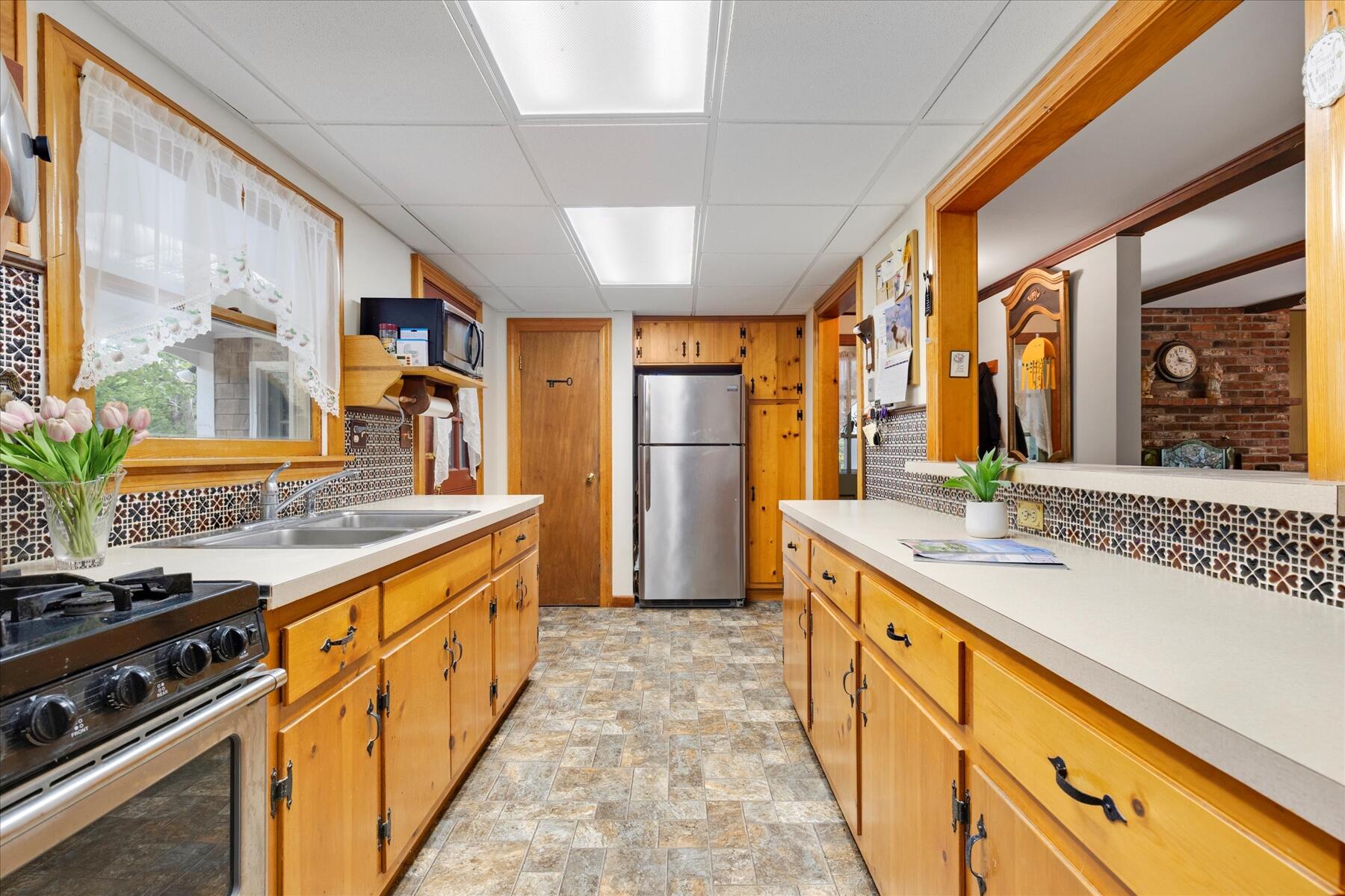 10 Field Road, Eastham