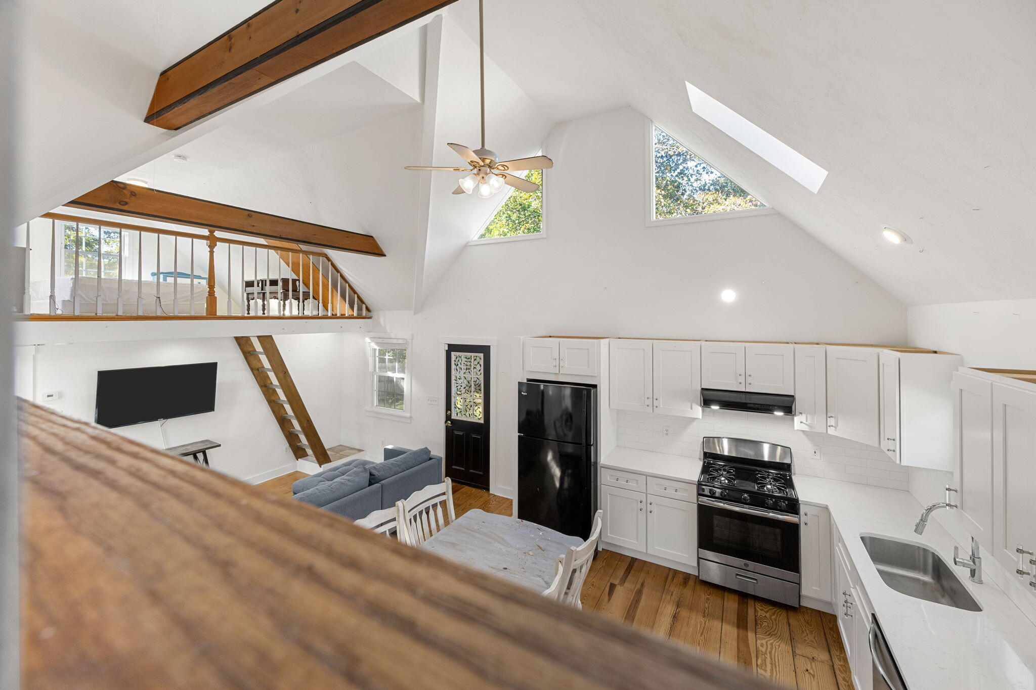 69 Pine Grove Avenue, Hyannis