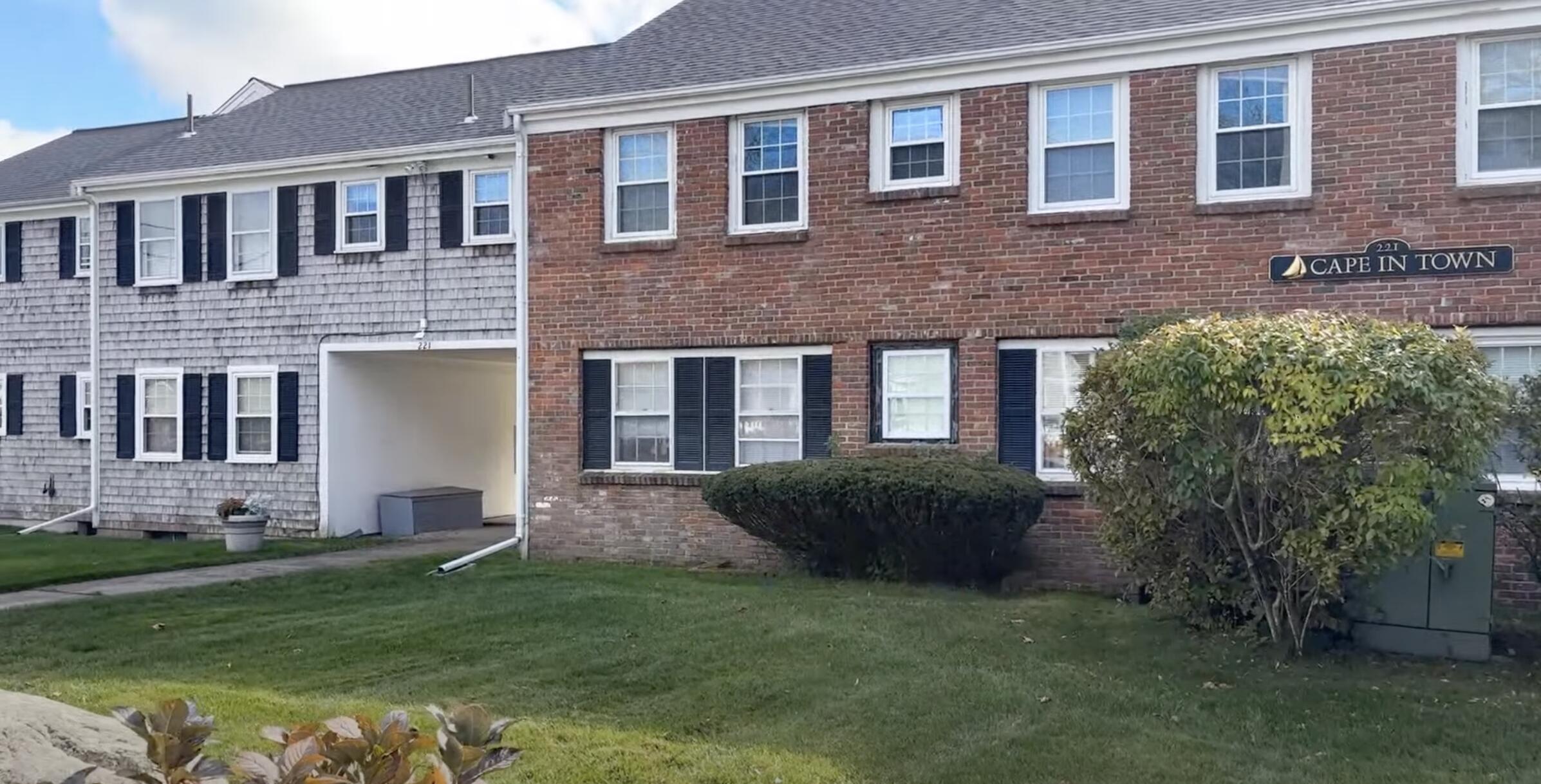 221 Upper County Road APT 2A