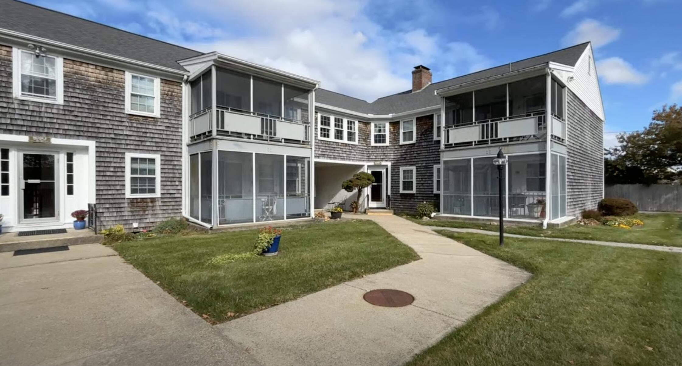 221 Upper County Road APT 2A