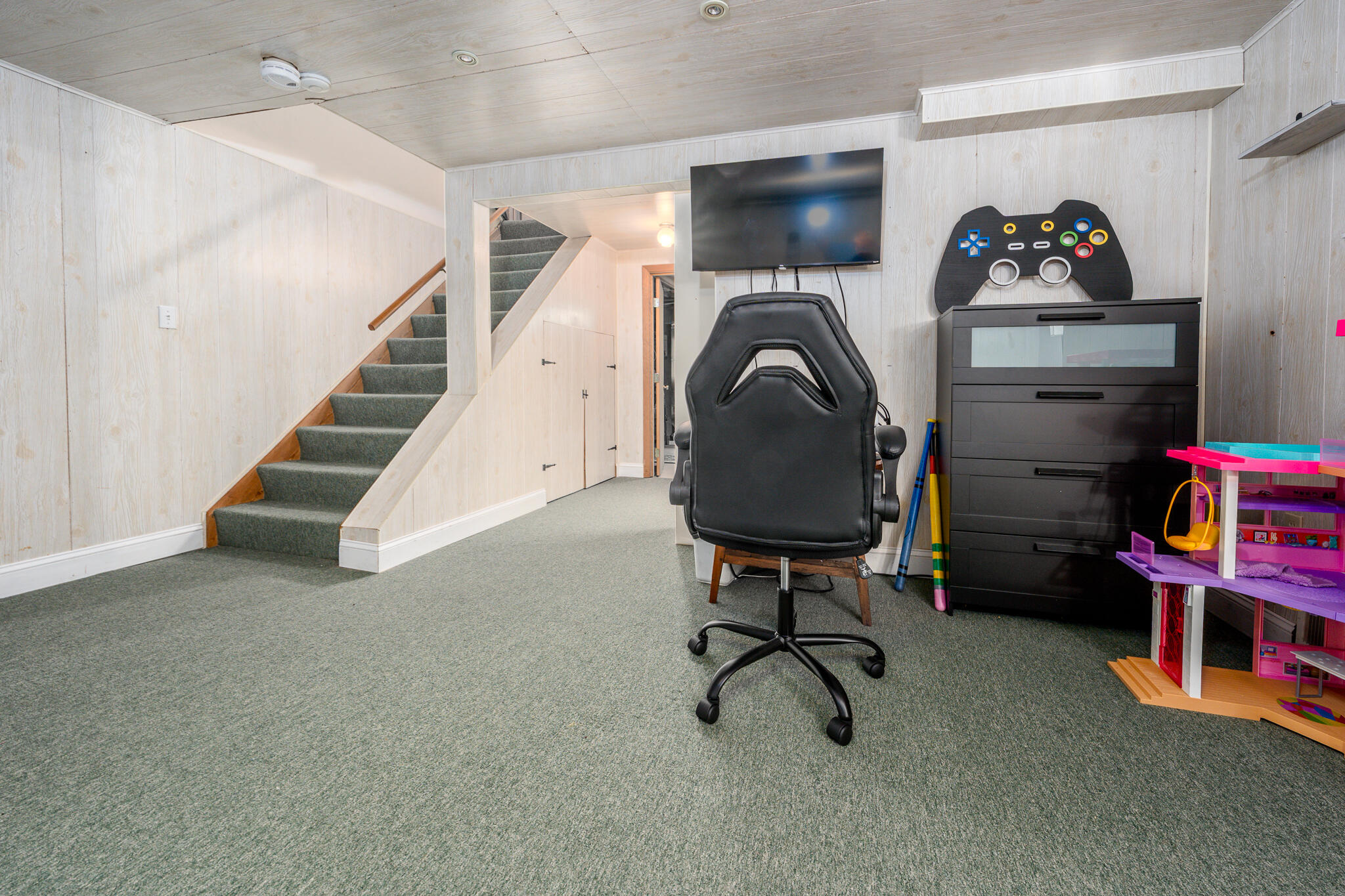 195 Falmouth Road # 9D