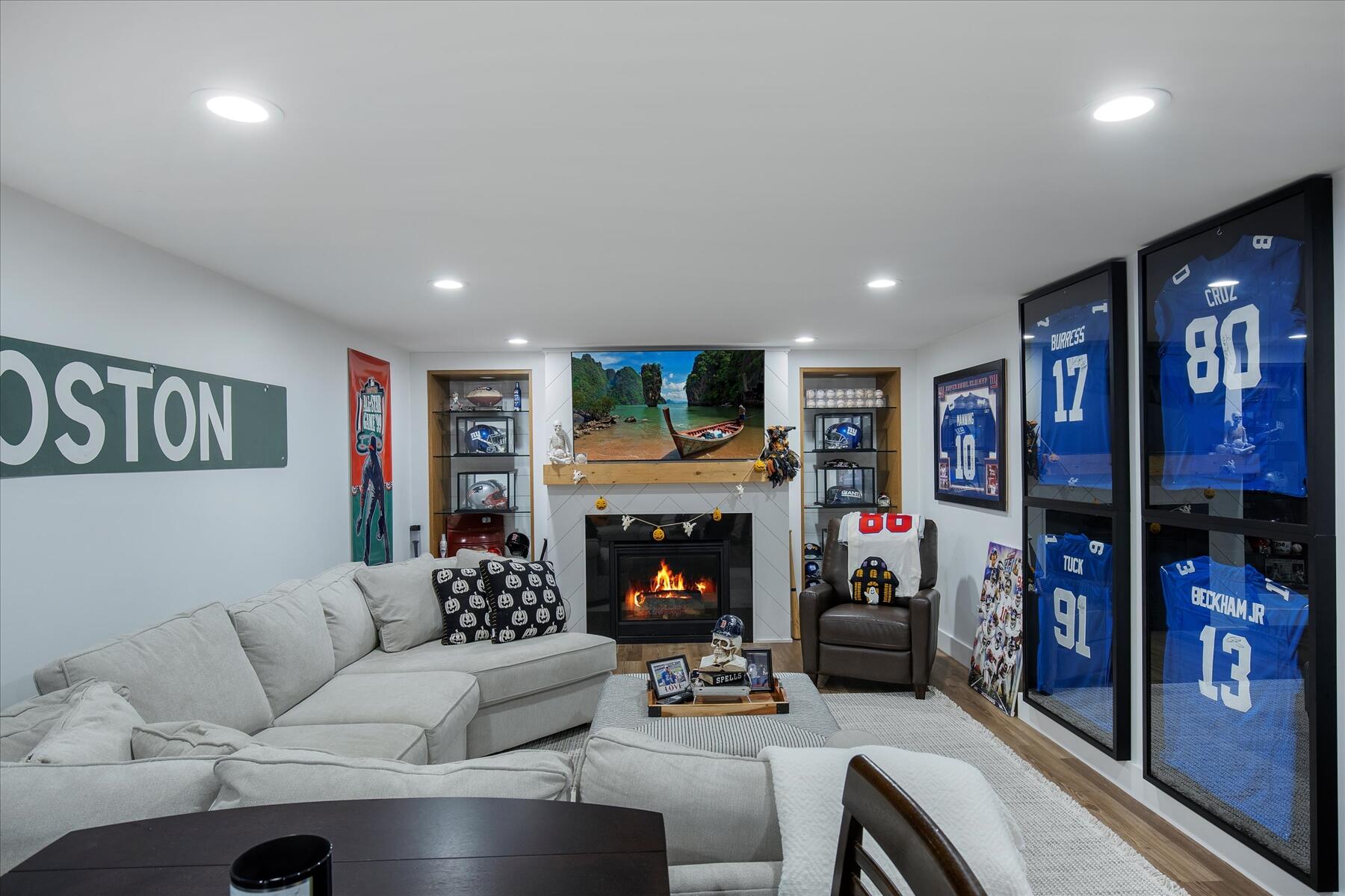 35 Spinnaker Drive W