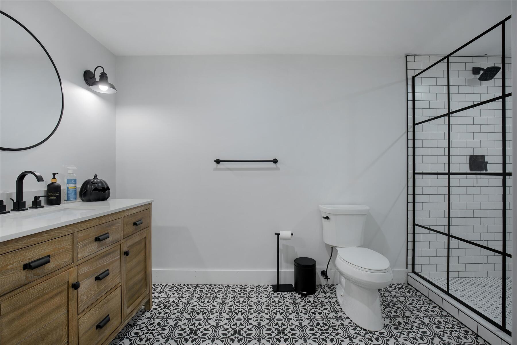 35 Spinnaker Drive W