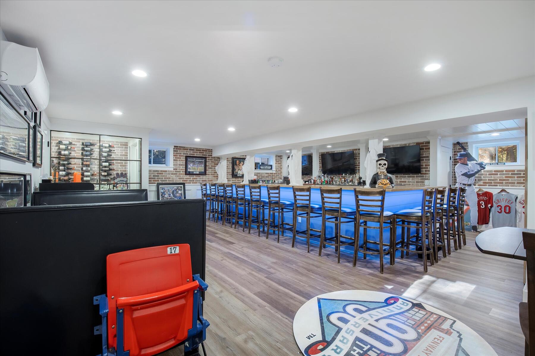 35 Spinnaker Drive W