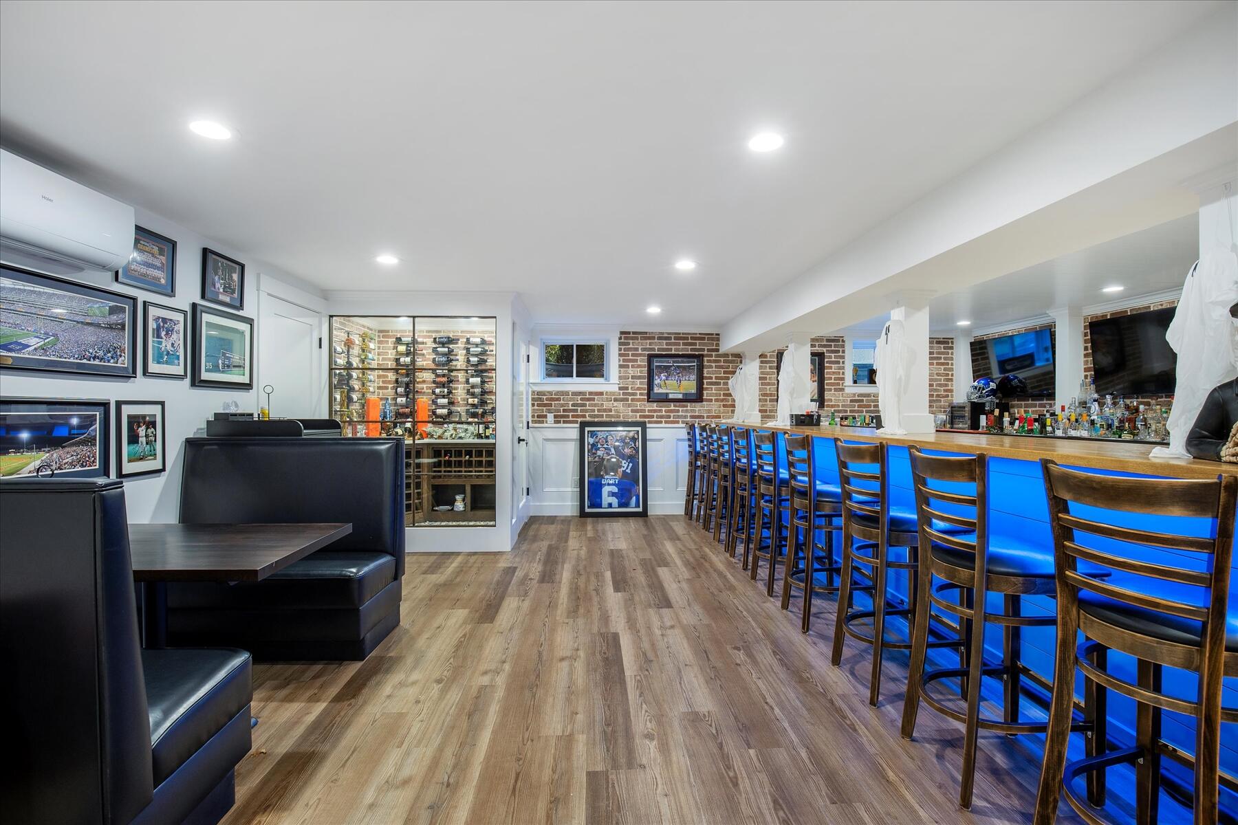 35 Spinnaker Drive W