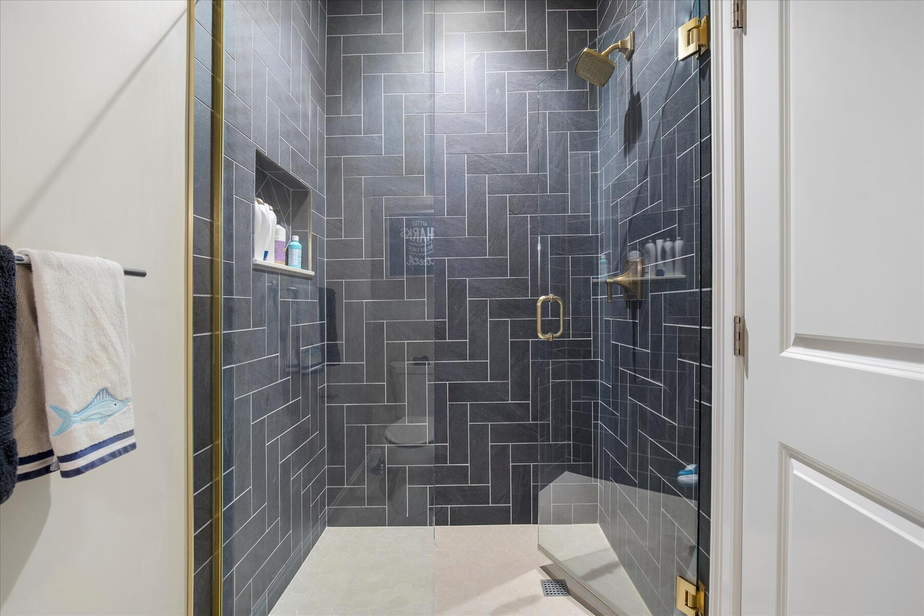 35 Spinnaker Drive W