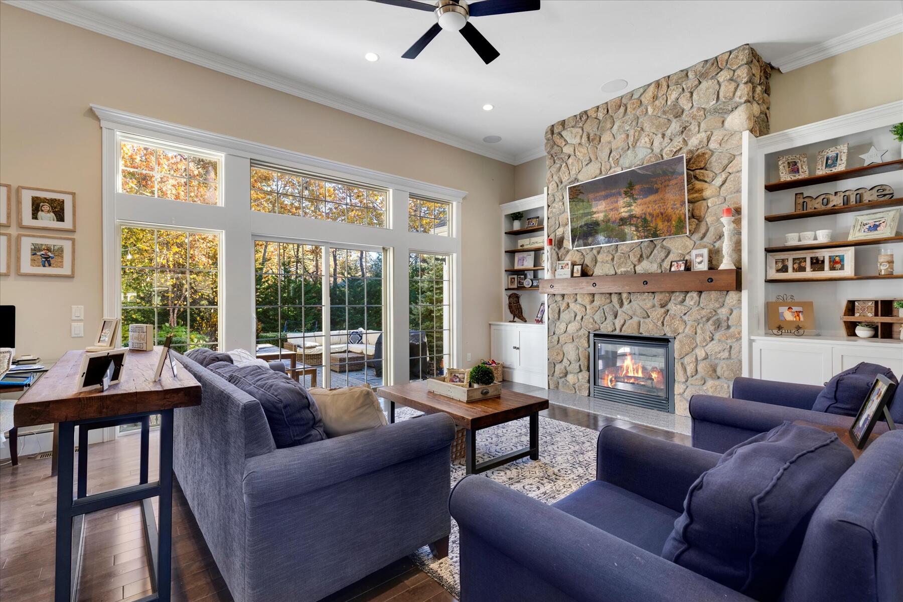 35 Spinnaker Drive W