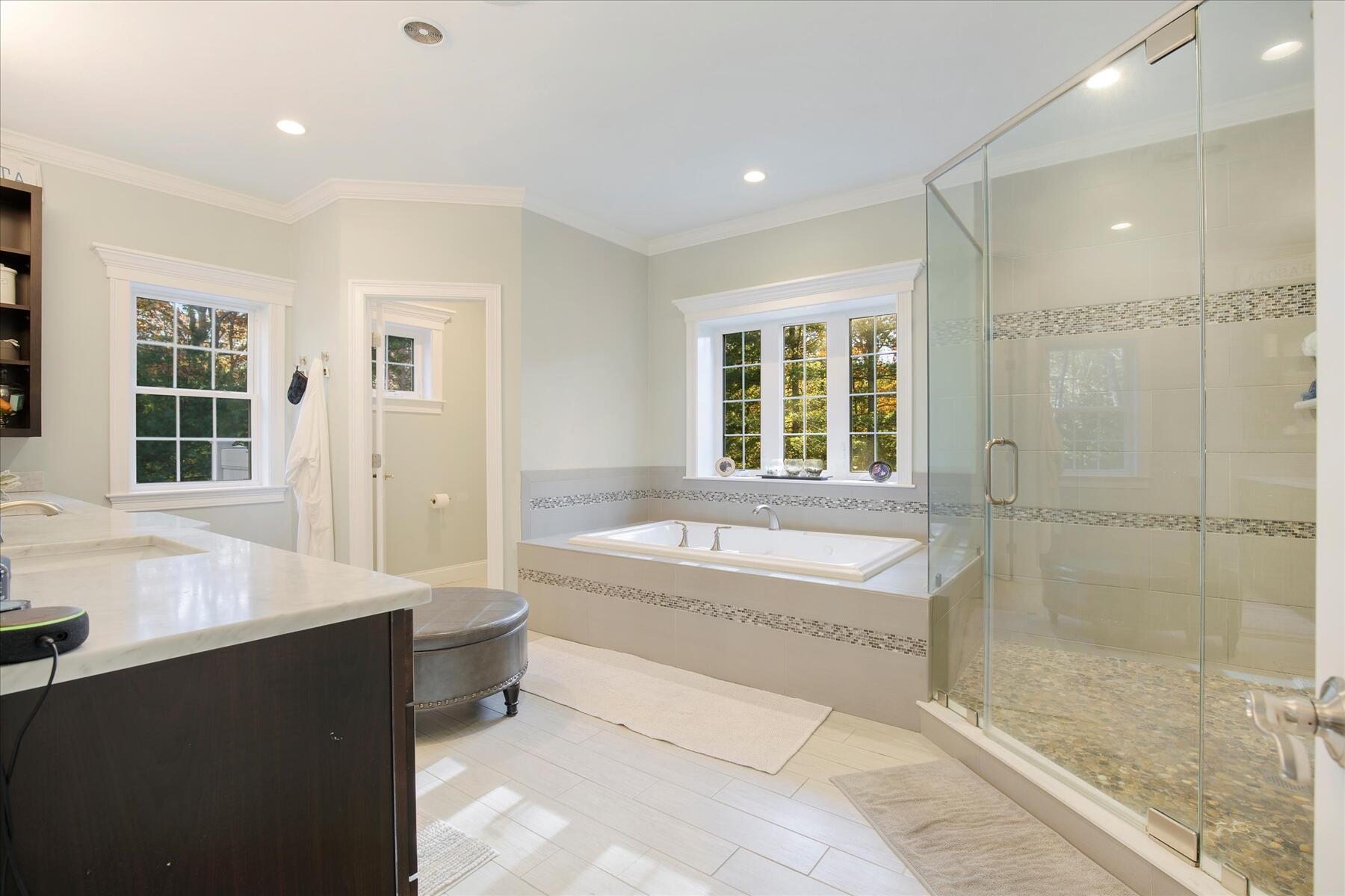 35 Spinnaker Drive W