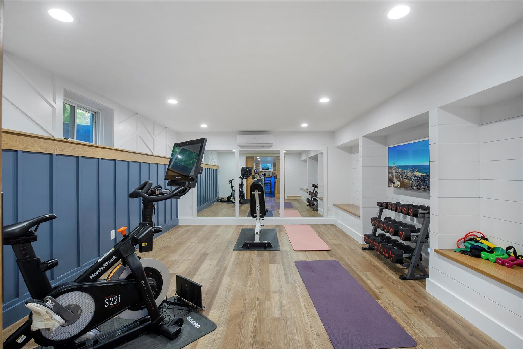 35 Spinnaker Drive W