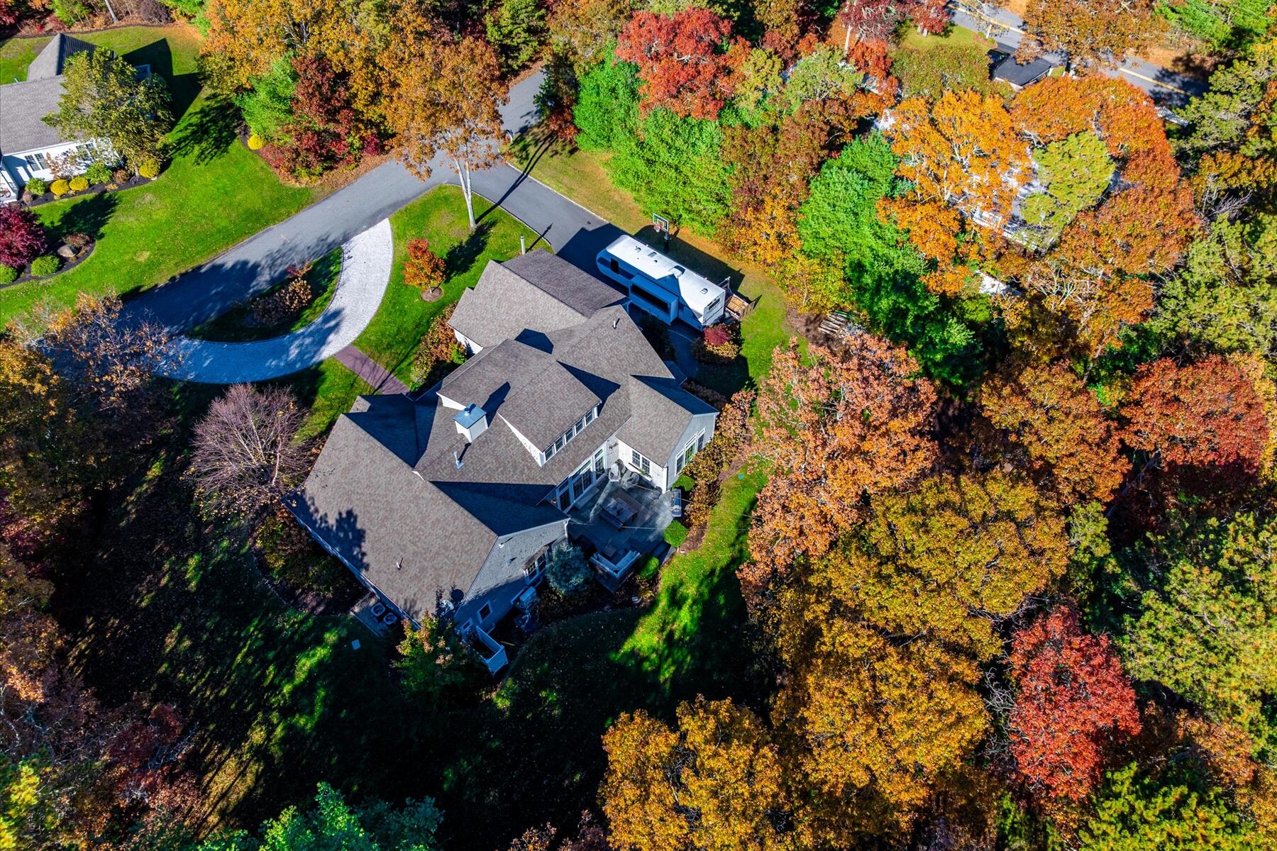 35 Spinnaker Drive W