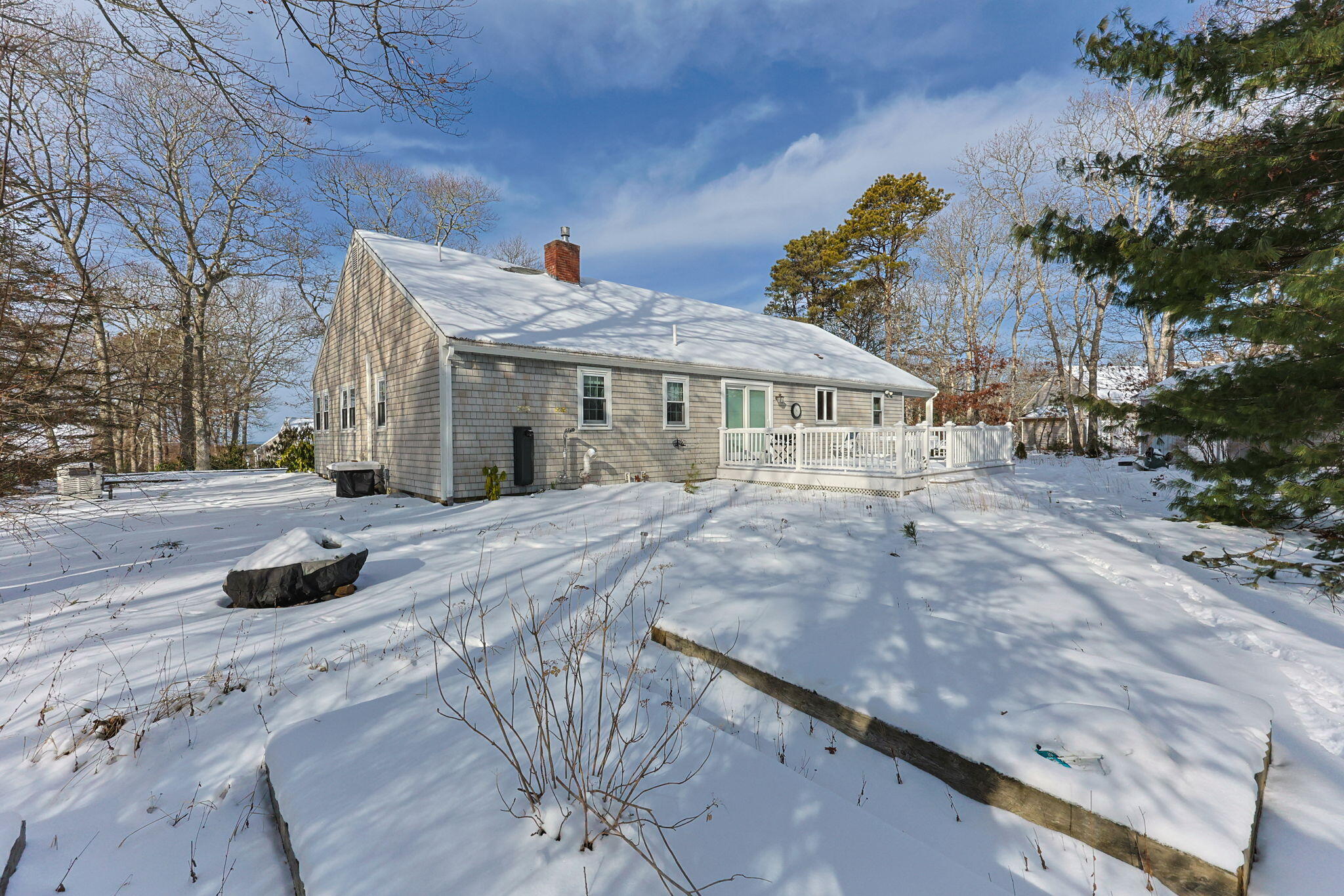 18 Six Penny Lane