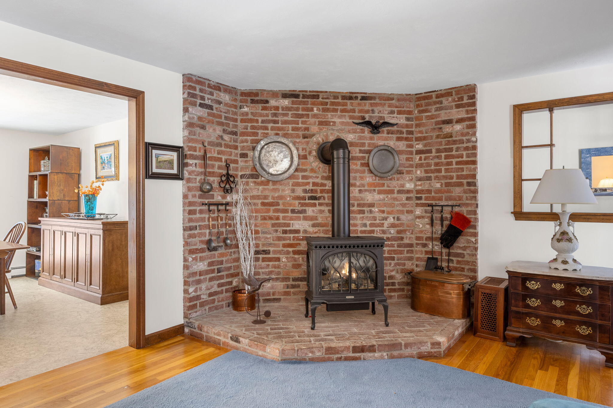 18 Six Penny Lane