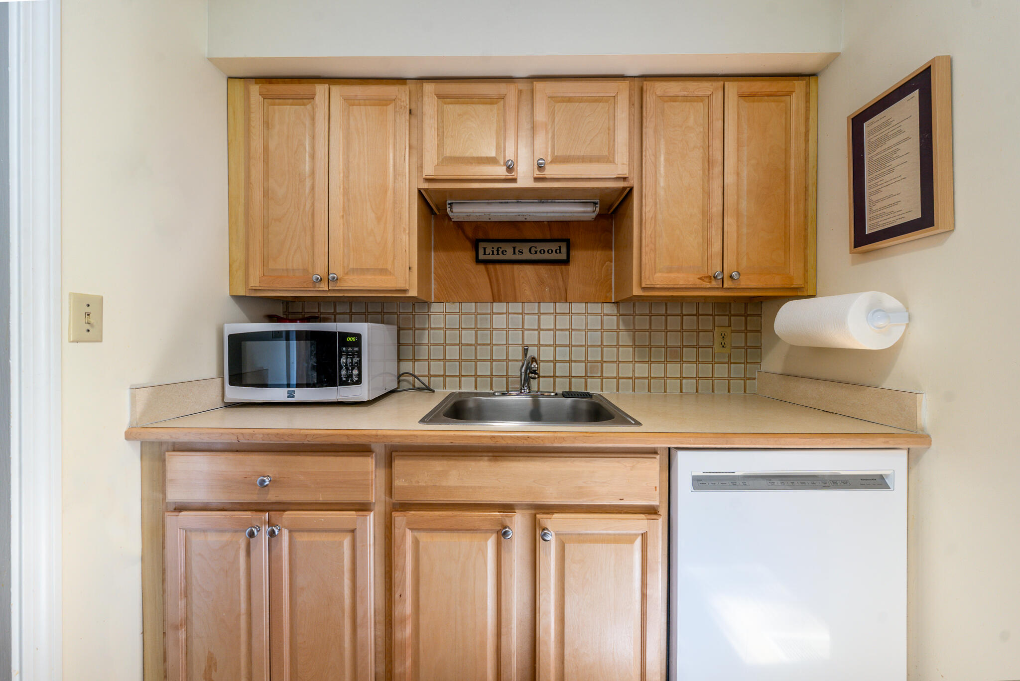 39 Blossom Avenue APT 4