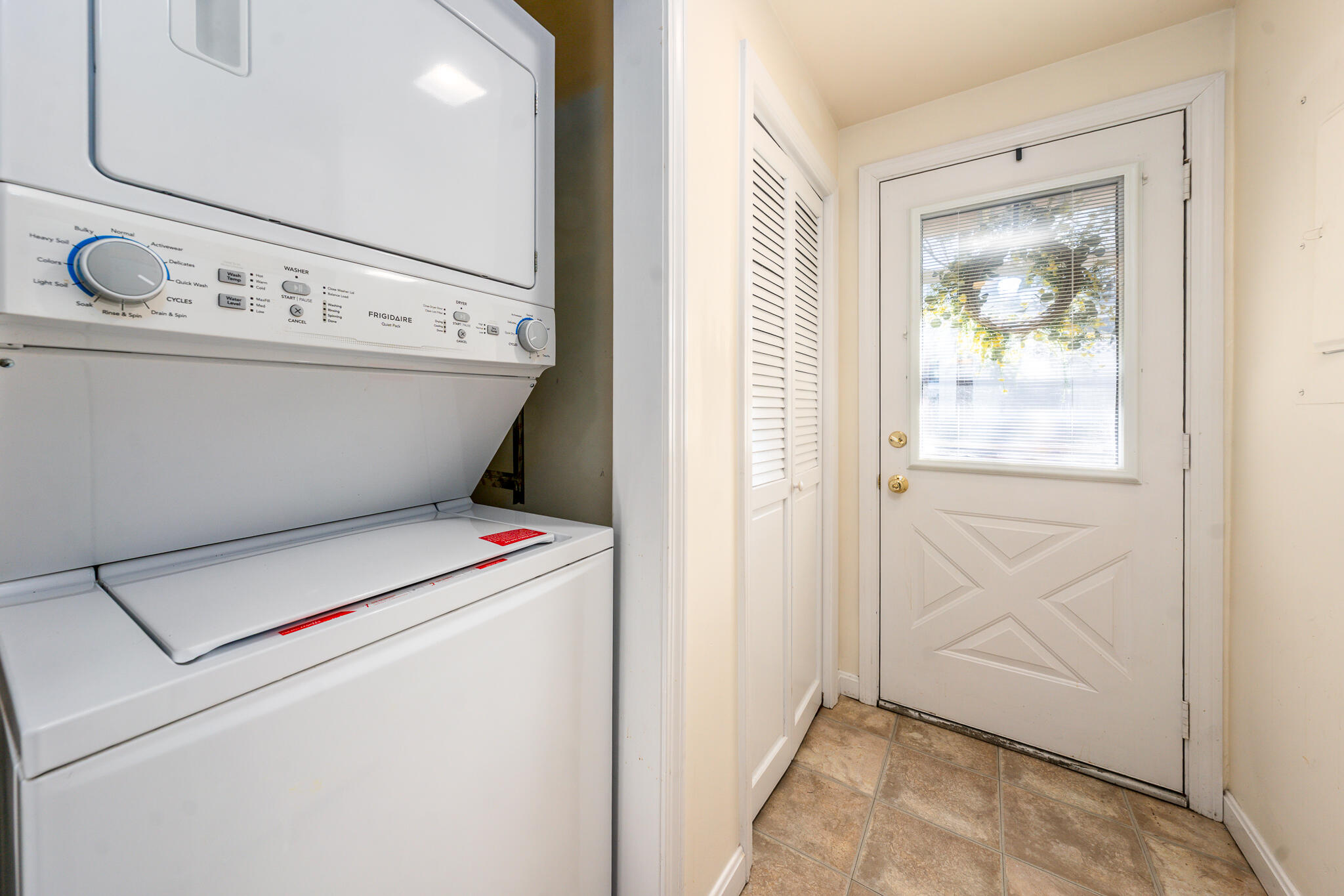 39 Blossom Avenue APT 4