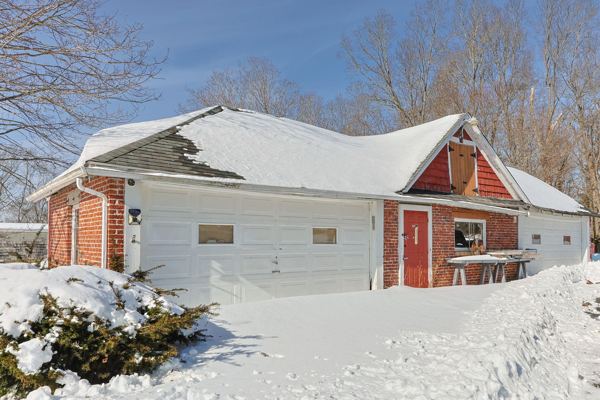 320-322 Old Bedford Road