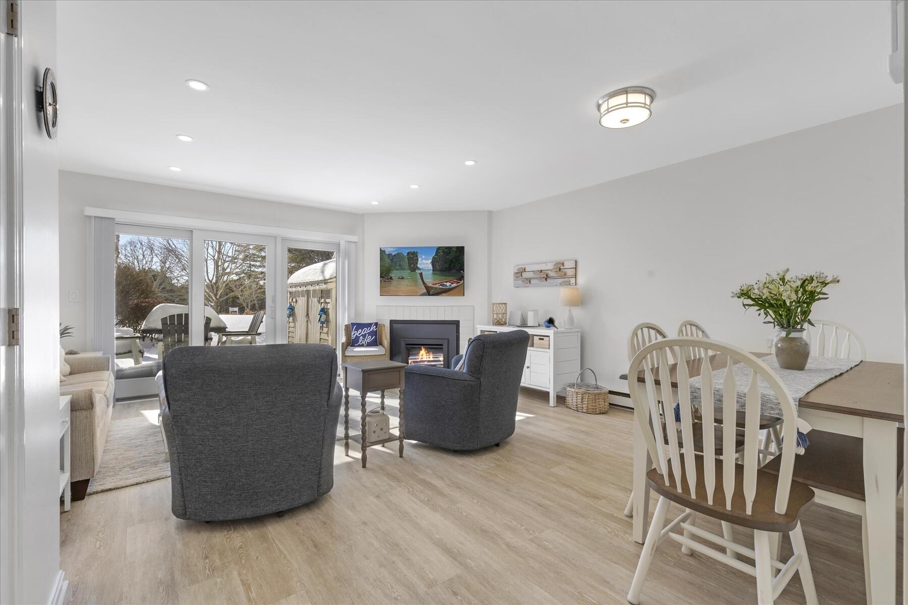 103 Trevor Lane UNIT 103