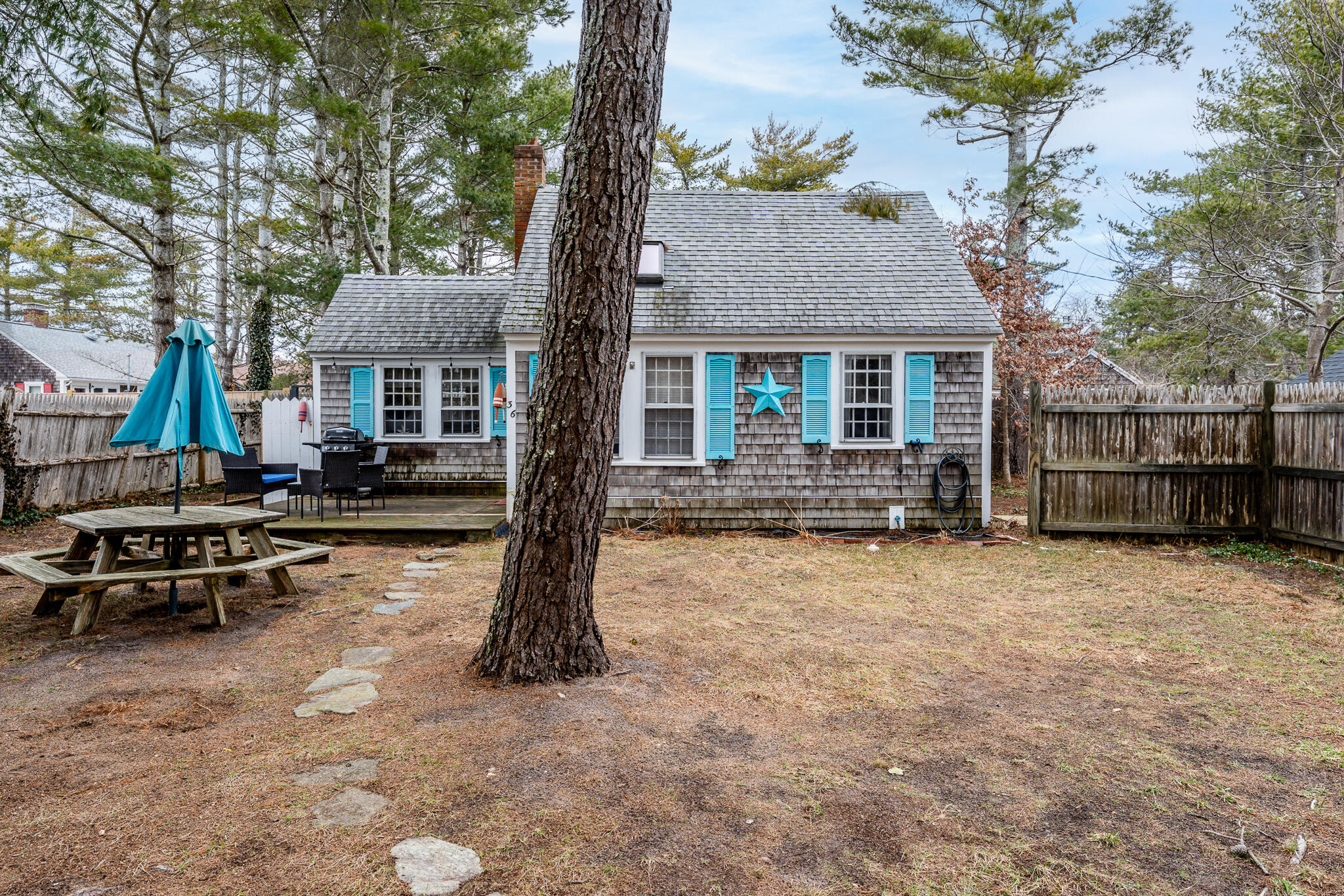 36 Lora Lane