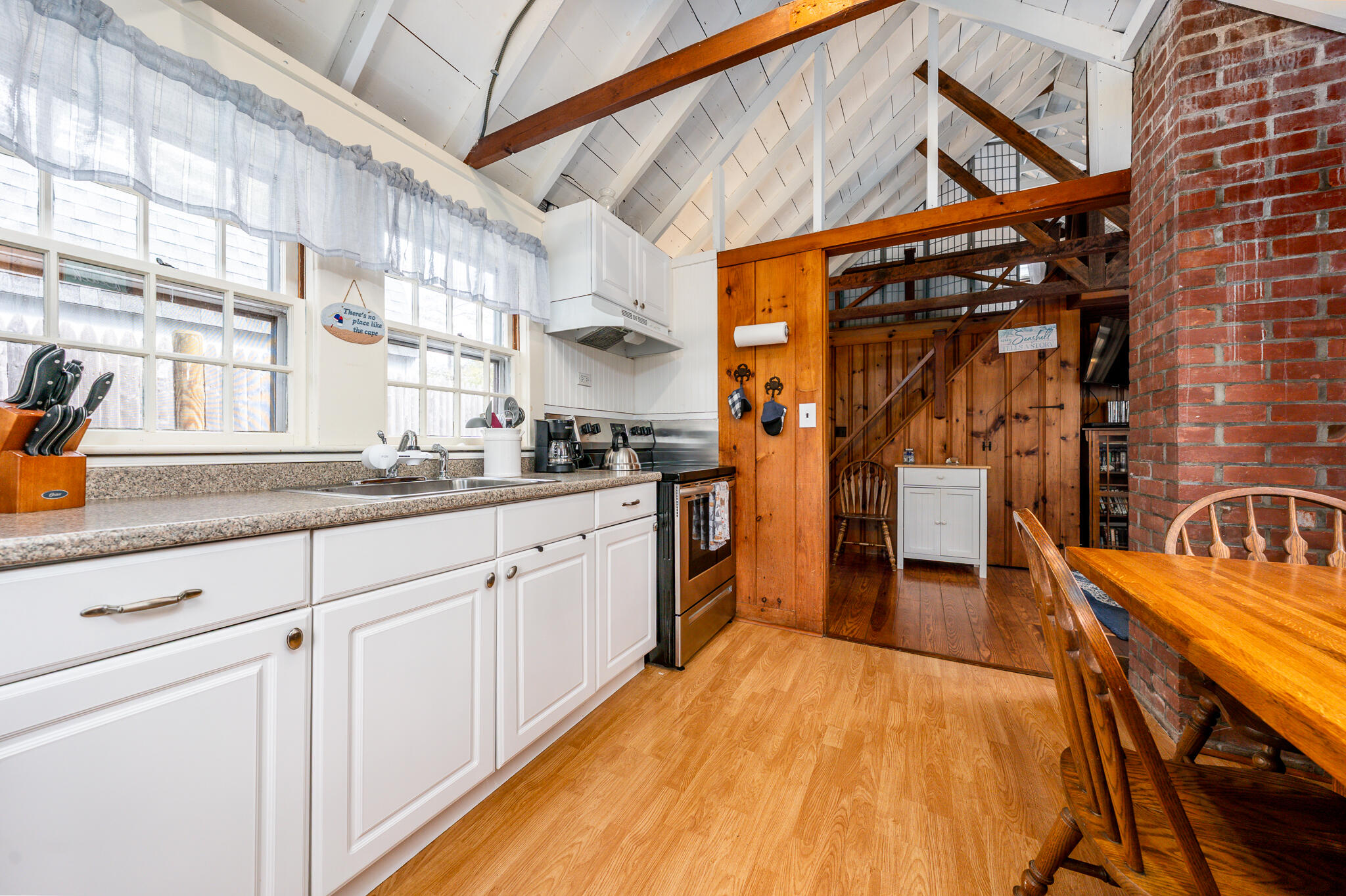 36 Lora Lane