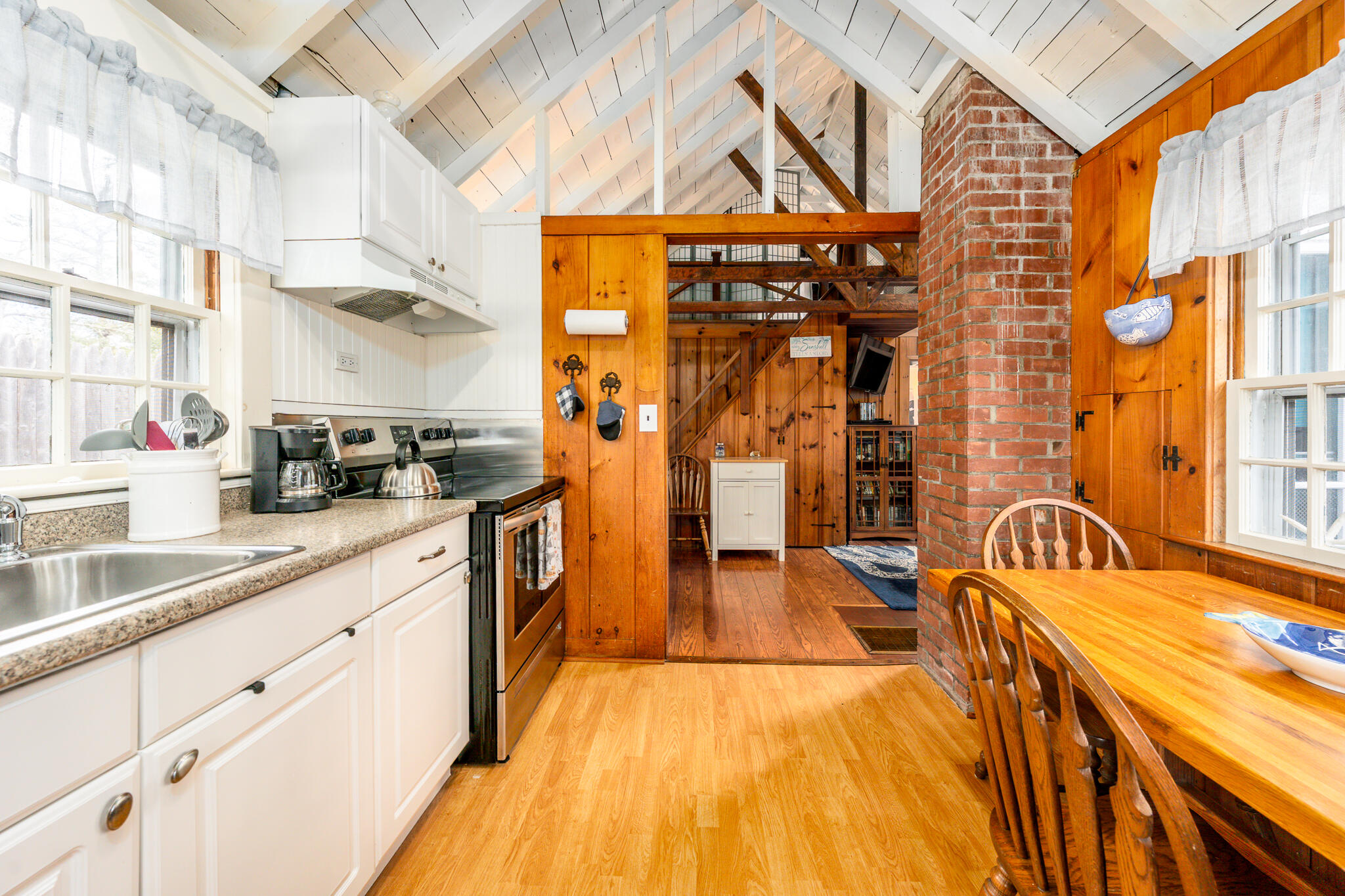 36 Lora Lane