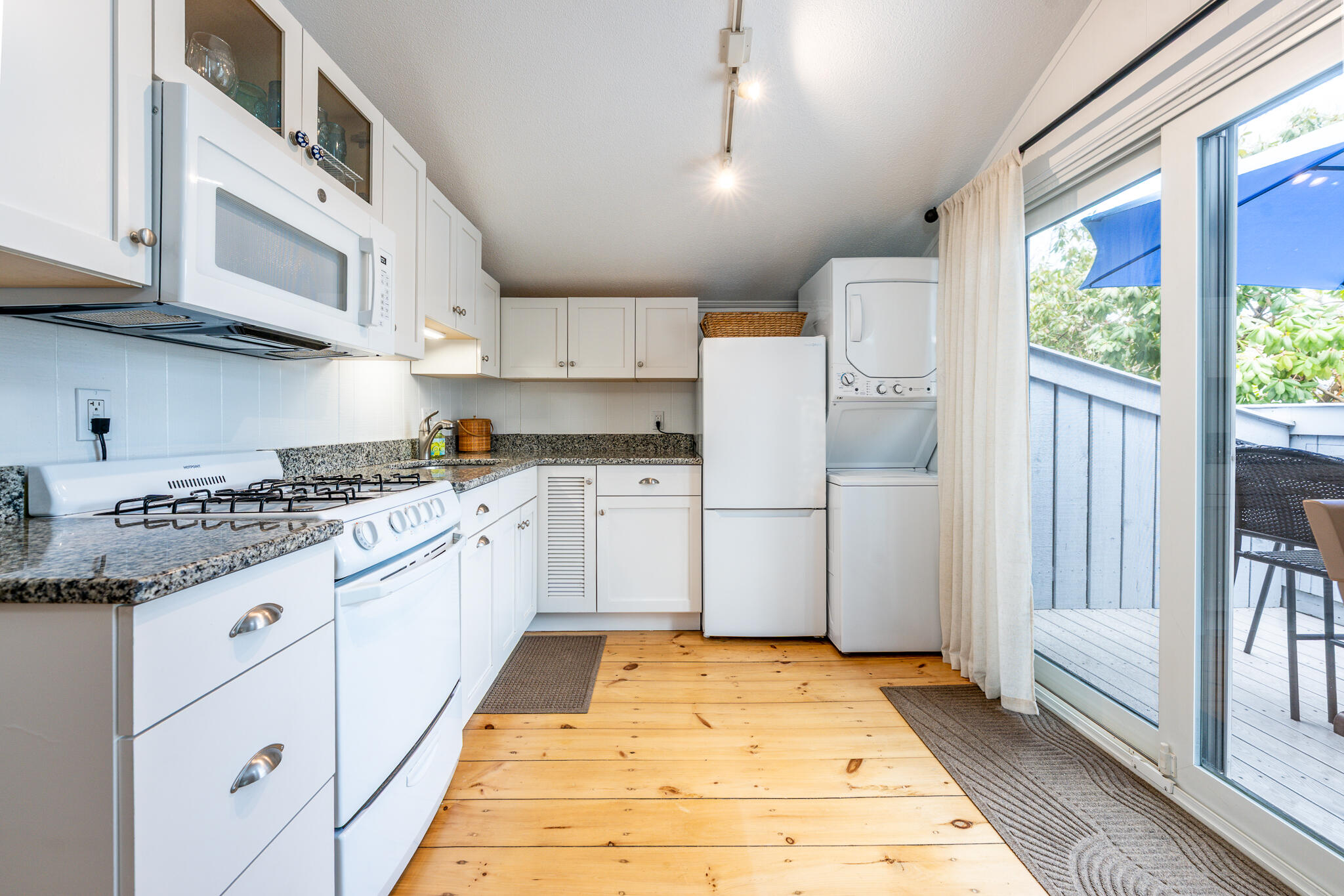 251 Shore Drive UNIT D1