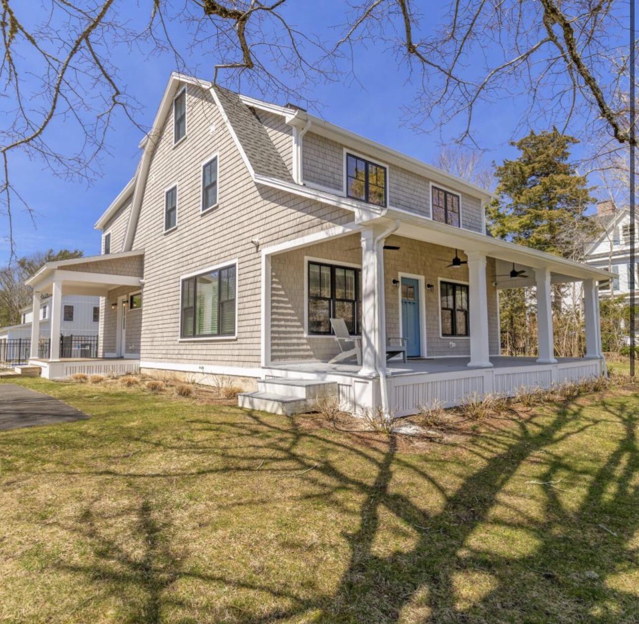 1045 Main Street
