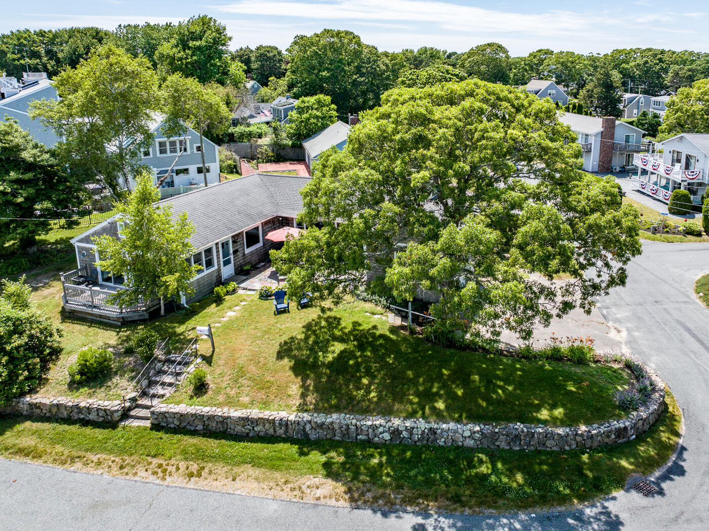 7 Bay Shore Road