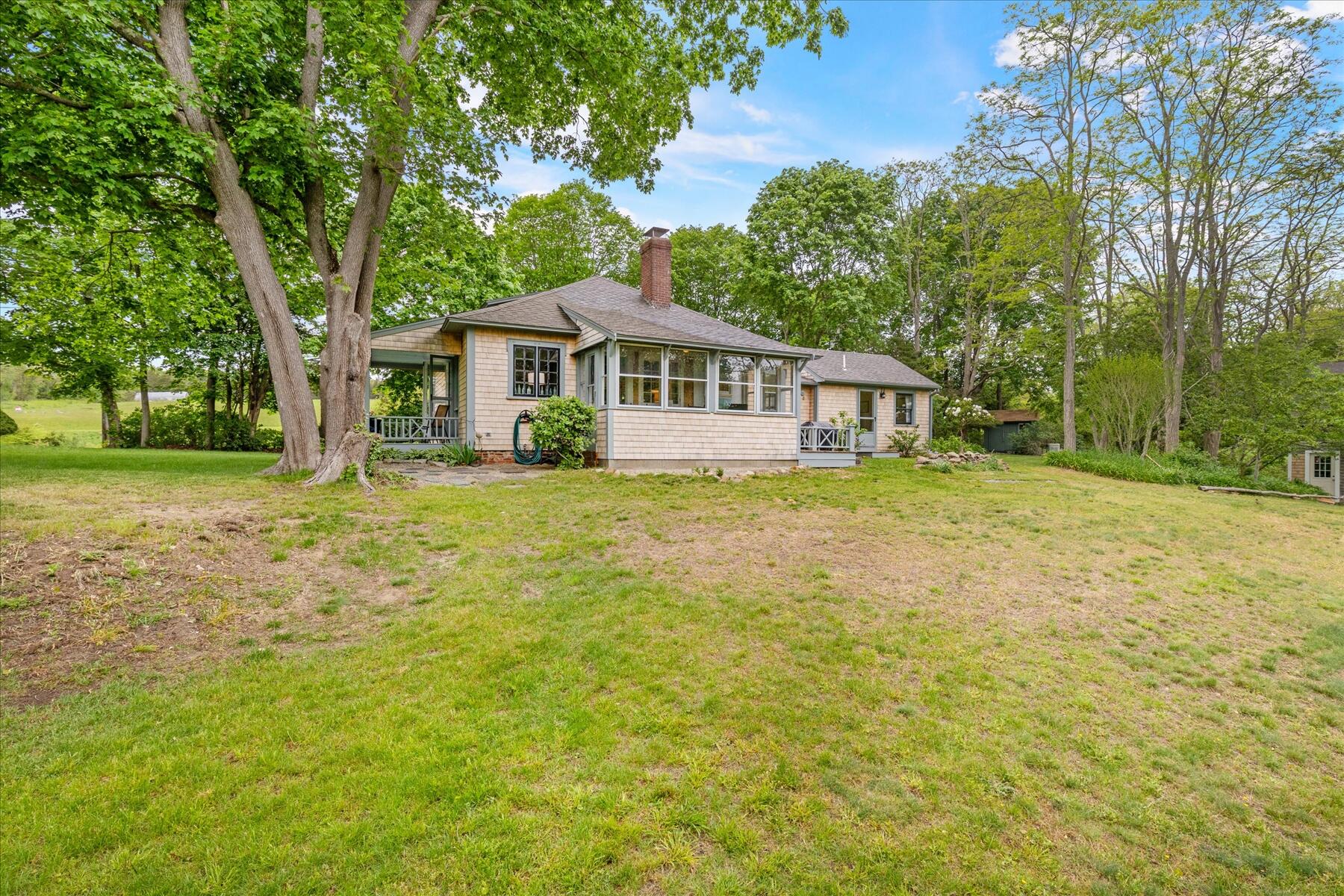 21 Quaker Road