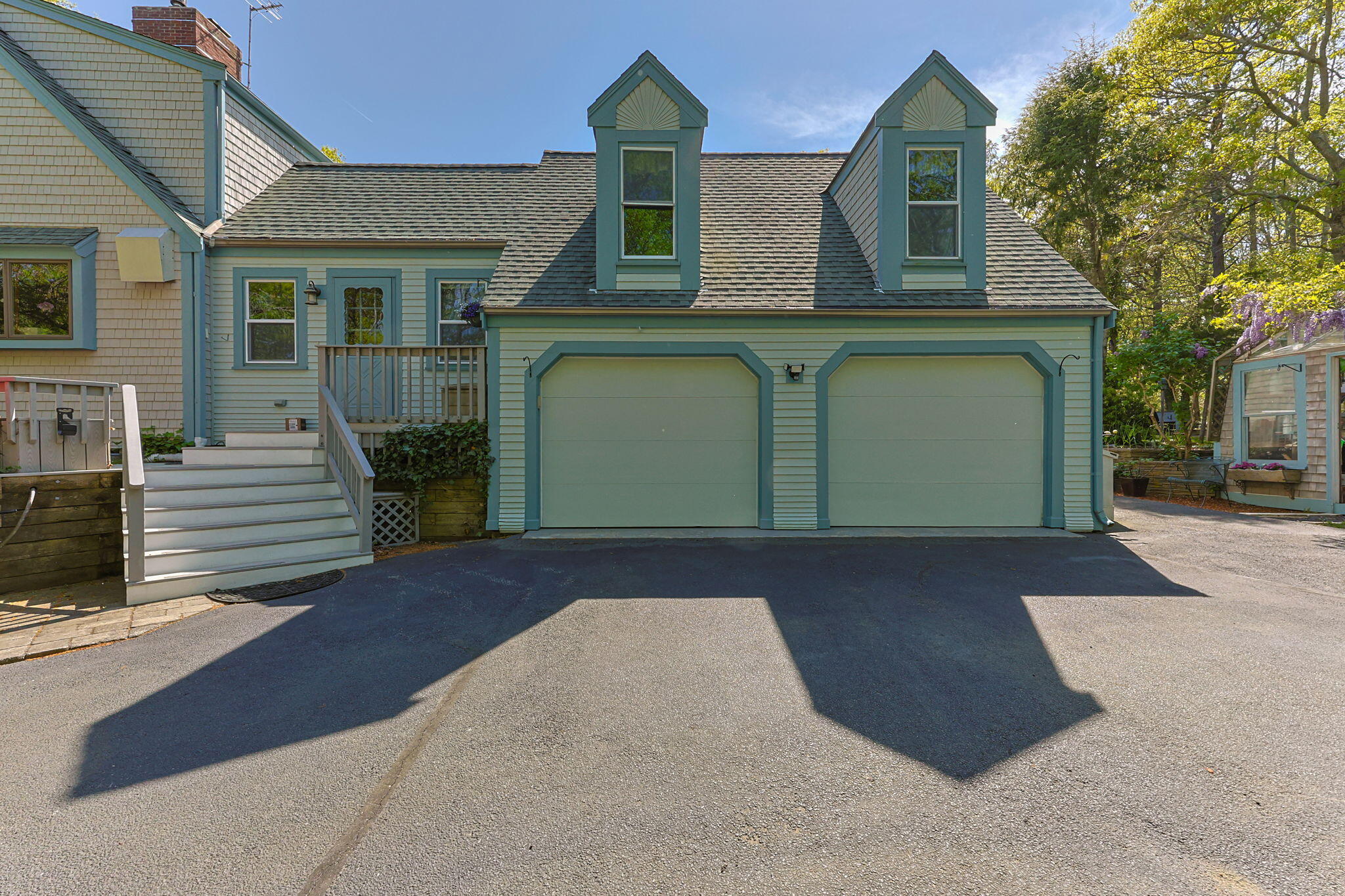 12 Madison Drive