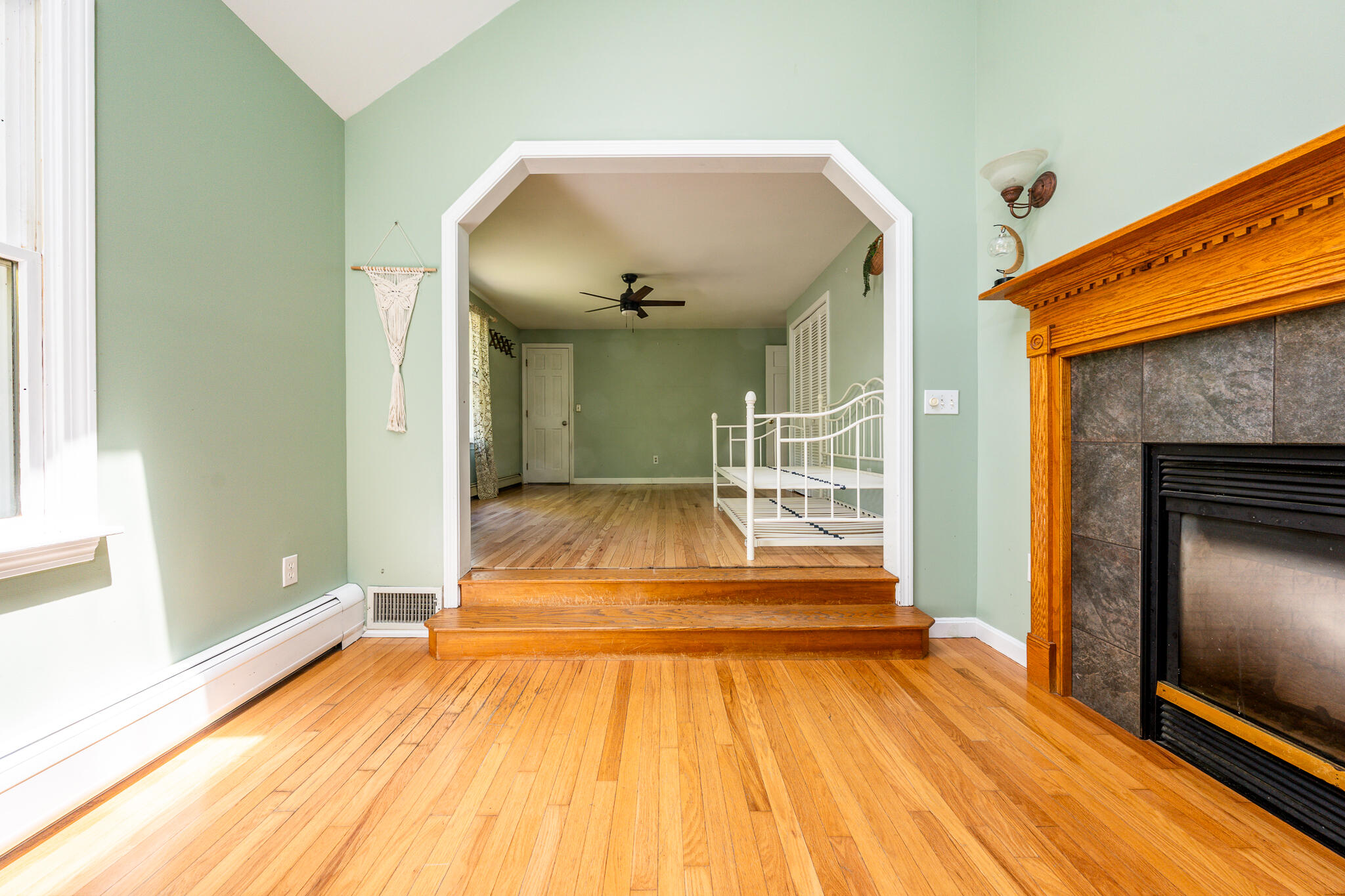 1529 Race Lane