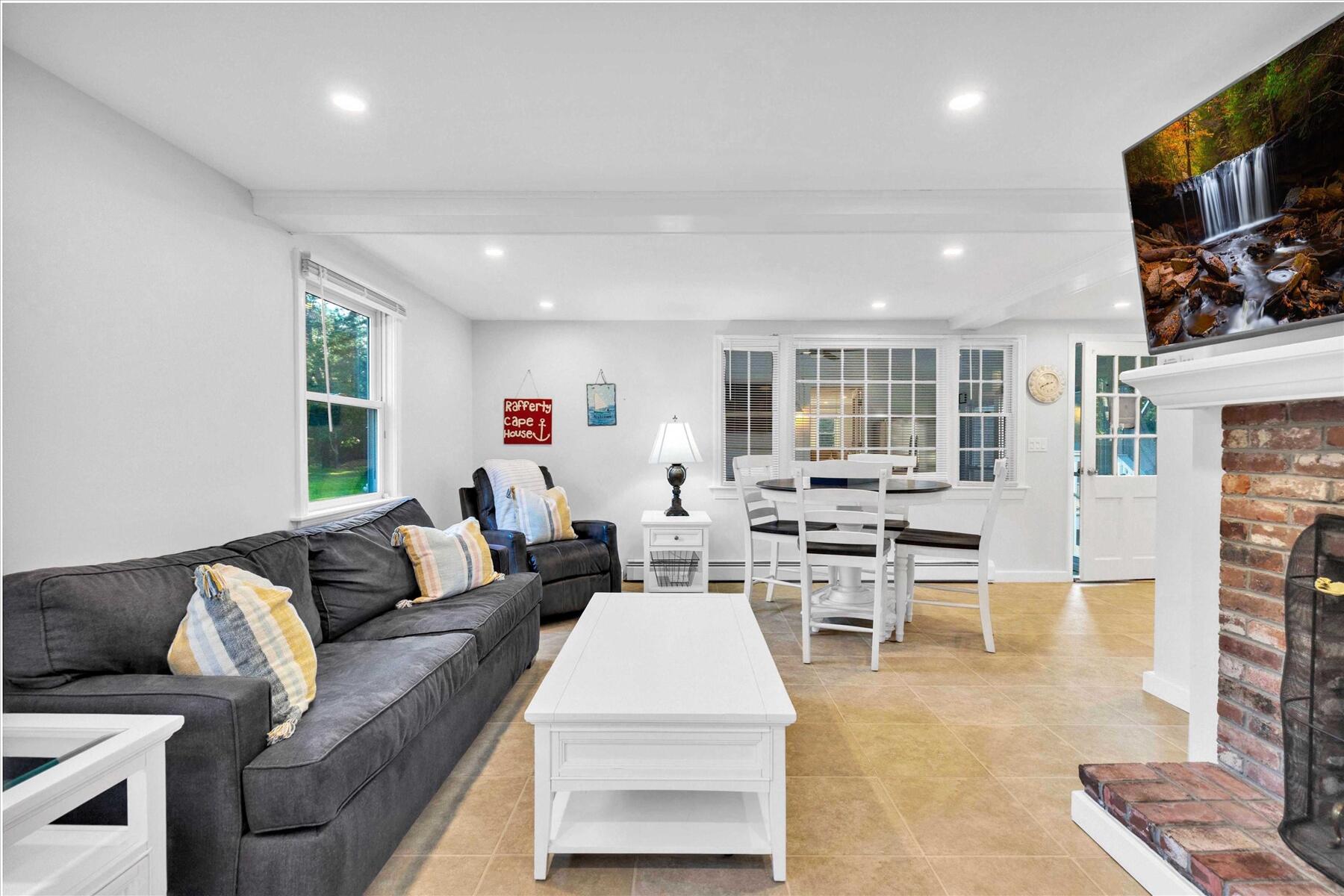 120 Maria Road