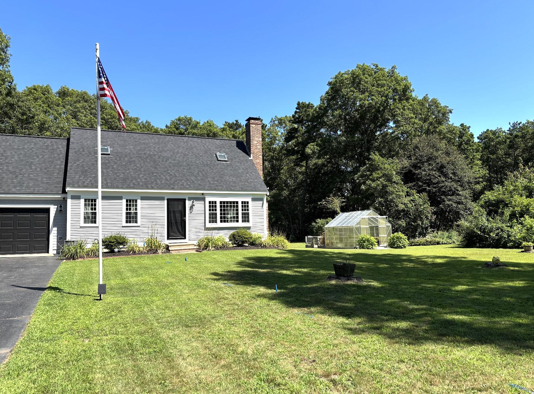 34 Commodore Lane