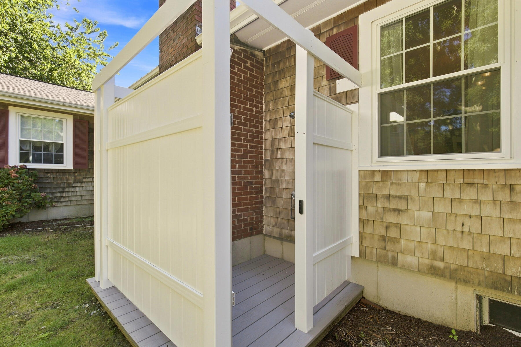 14 Elm Lane
