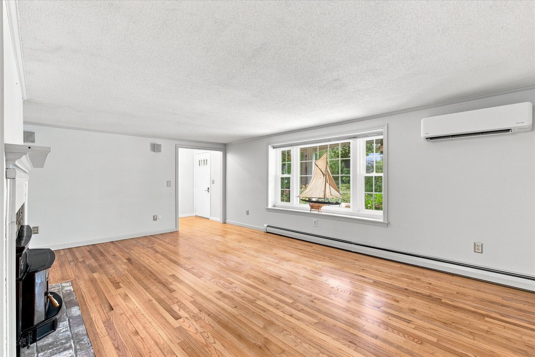 114 Carriage Lane